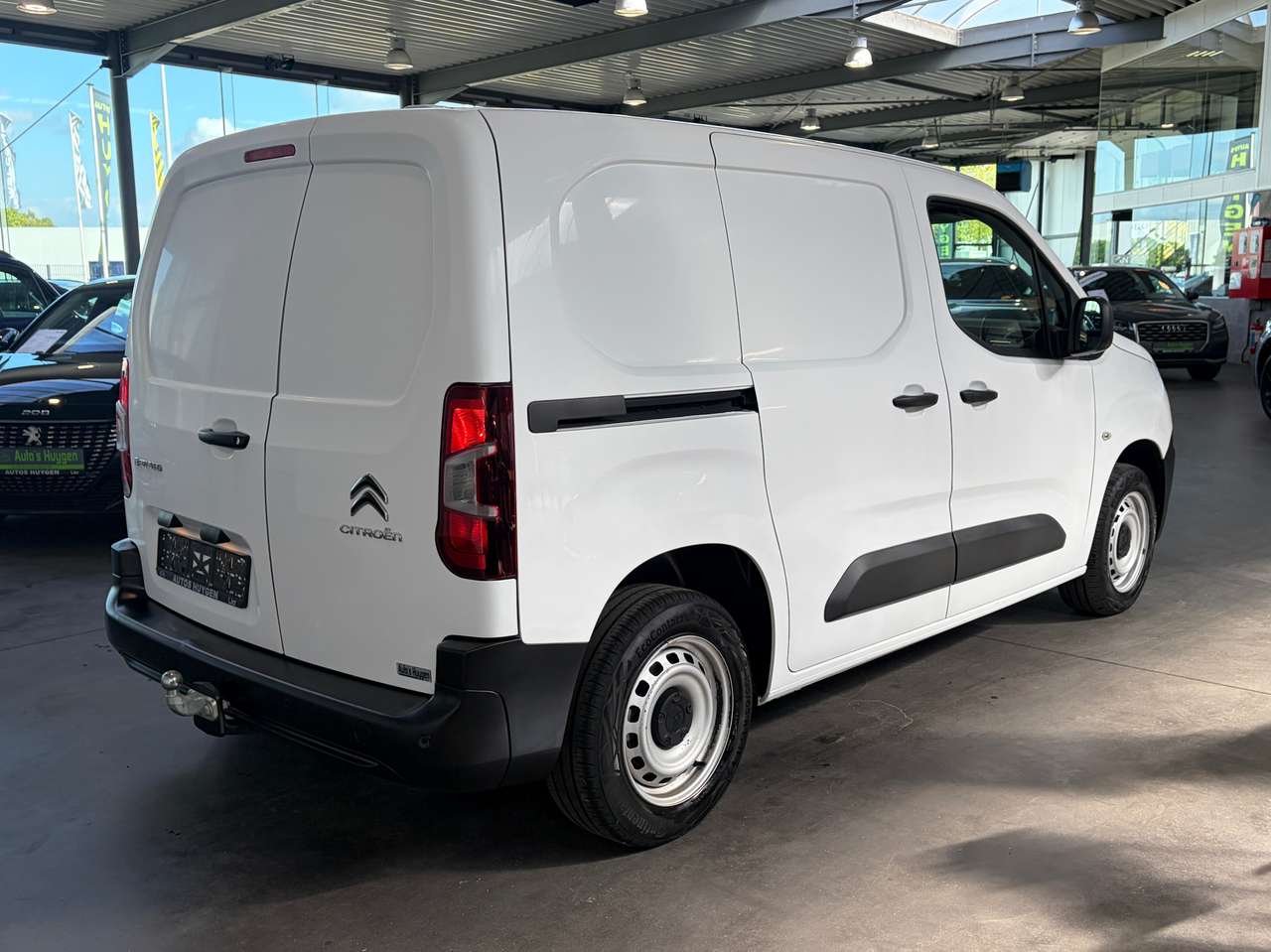 Citroen Berlingo 1.2 PureTech M Light Control S/S — foto 3 van 18