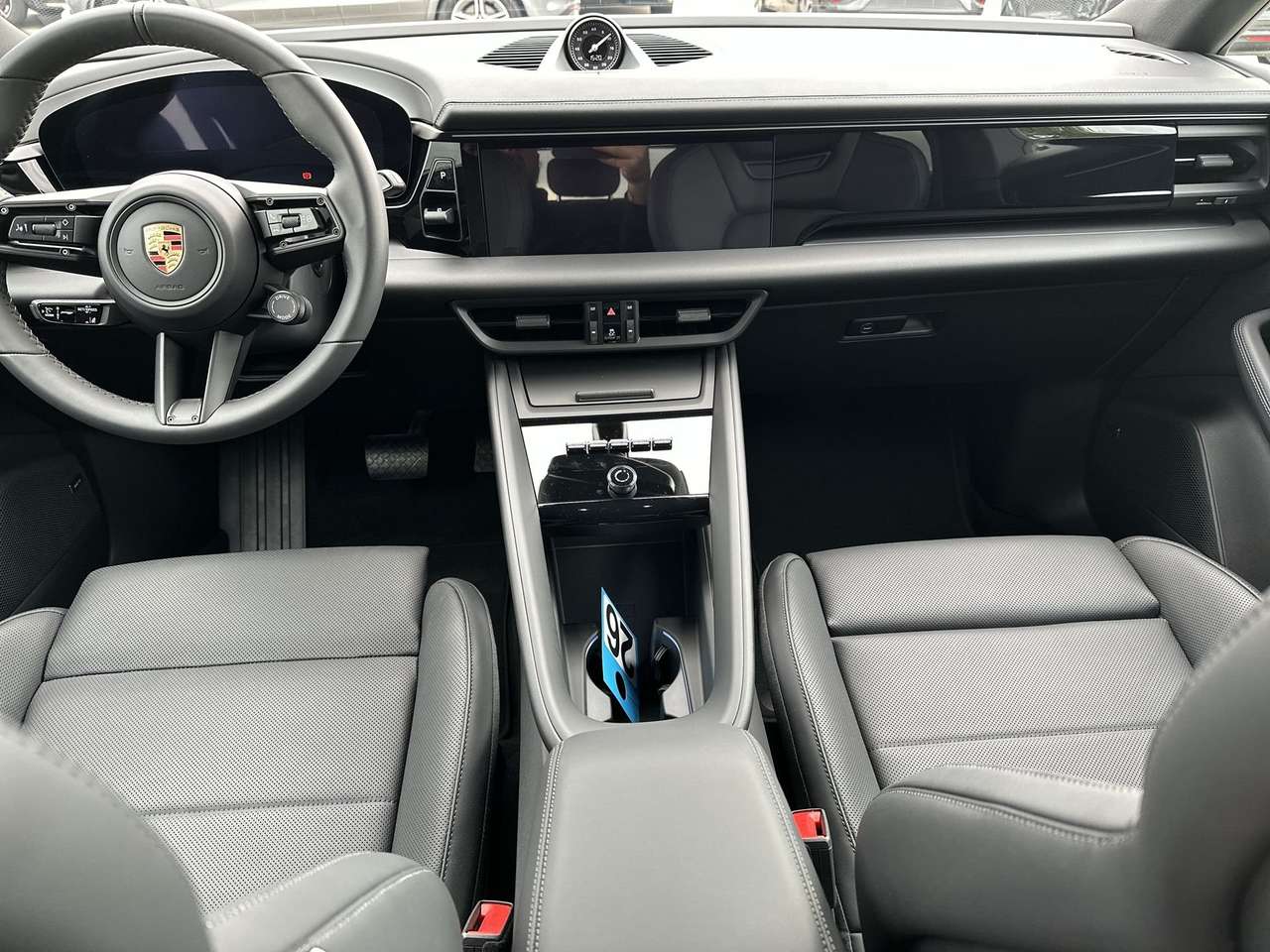 Porsche Macan 4ELEK/LUCHTVER/20"/TREKH/BOSE/LEDERPAKKET — foto 14 van 18