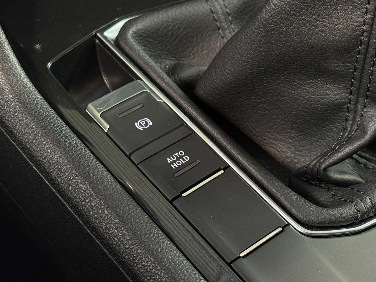 Volkswagen Tiguan 1.5 TSI Life Navigatie / Camera / DAB — foto 15 van 17