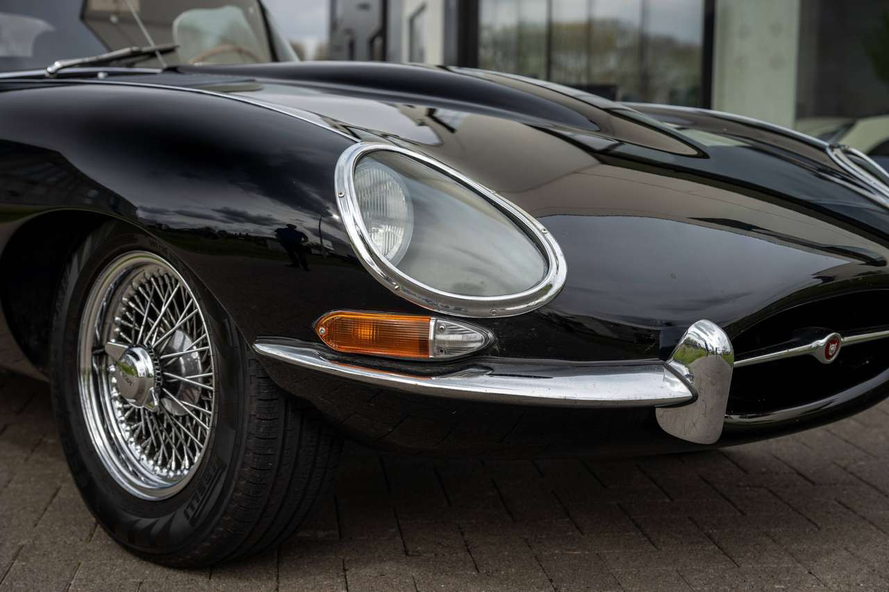 Jaguar E-Type 4.2 cabrio 5 speed — foto 10 van 25