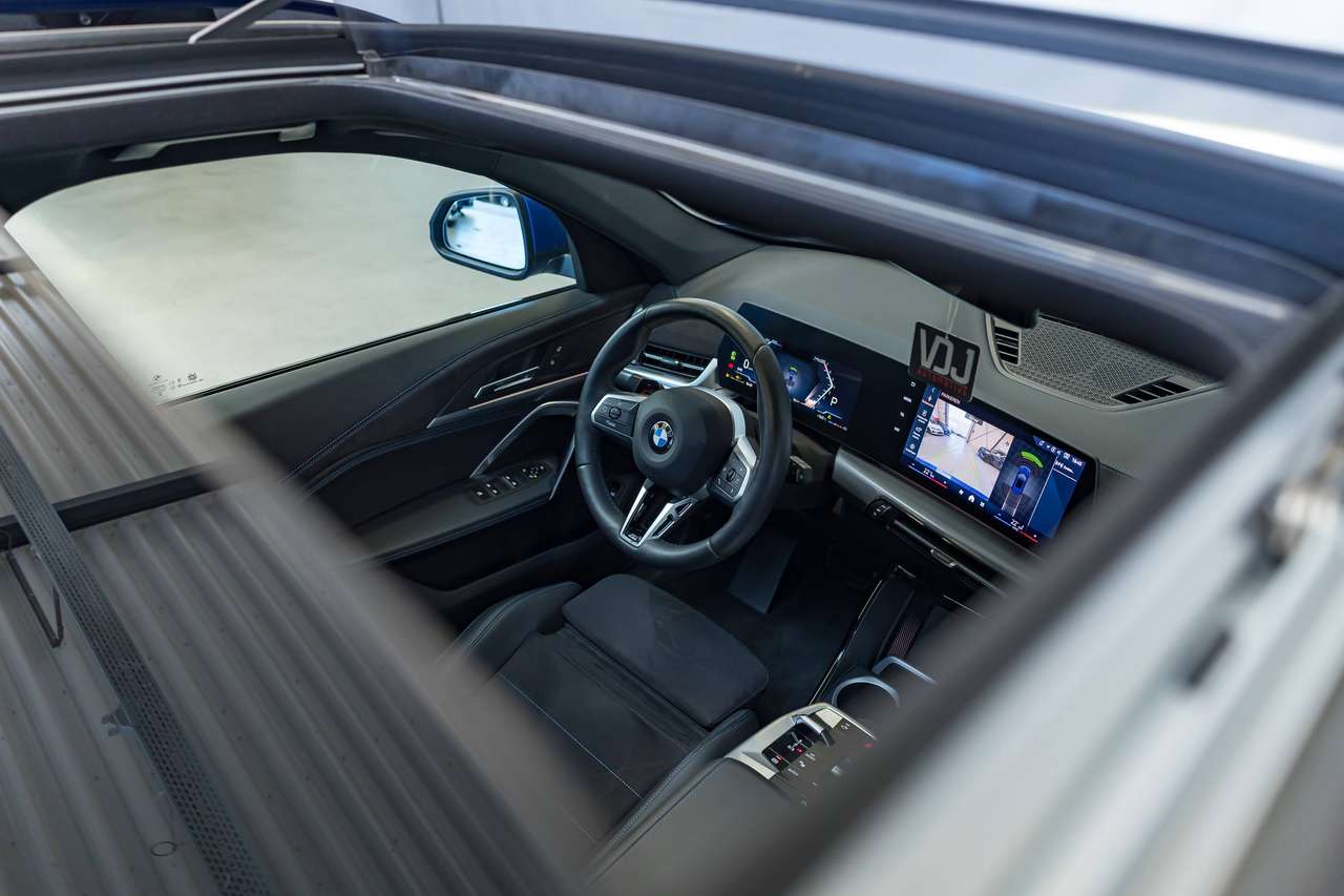 BMW X1 sDrive18i|M-SPORT|PANO|KEYLESS|ADAPTIVE LED|CAMERA|STOELVER.|CC|LA|GARANTIE| — foto 6 van 25