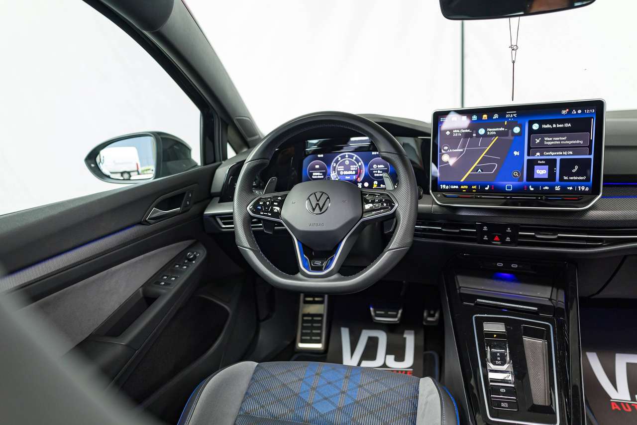 Volkswagen Golf R 4-MOTION|BLACK EDITION|AKRAPOVIC|PANO|ALCANTARA|ZETELVERW.|SFEERVERL.|IQLIGHTS|GARANTIE|ACC|LA|CAMERA| — foto 20 van 25