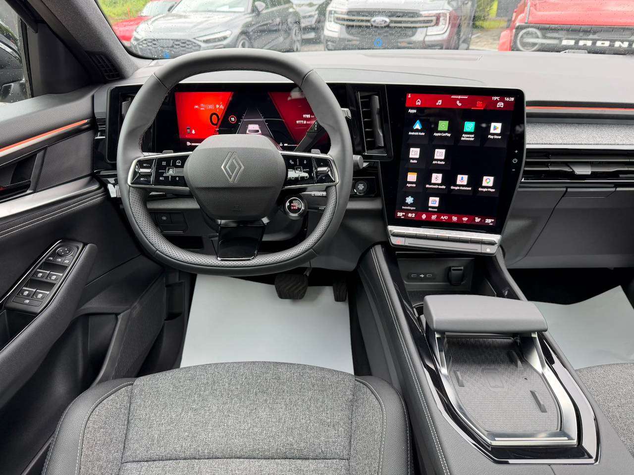 Renault Austral MHEV TECHNO FACELIFT 20" PANO CAMERA APPLE CARPLAY — foto 7 van 17