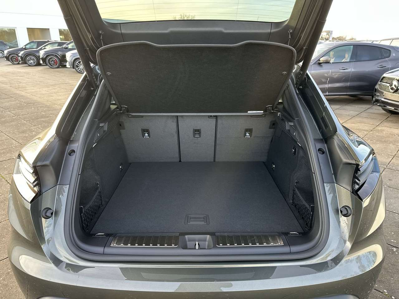 Porsche Macan 4ELEK/21"/PANODAK/TREKH/LEDER/AVENTURIENGROEN — foto 19 van 19