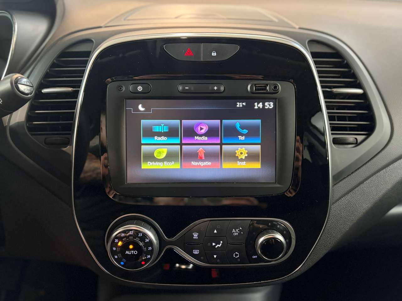 Renault Captur Limited | Apple CarPlay | Cruise Control — foto 8 van 15