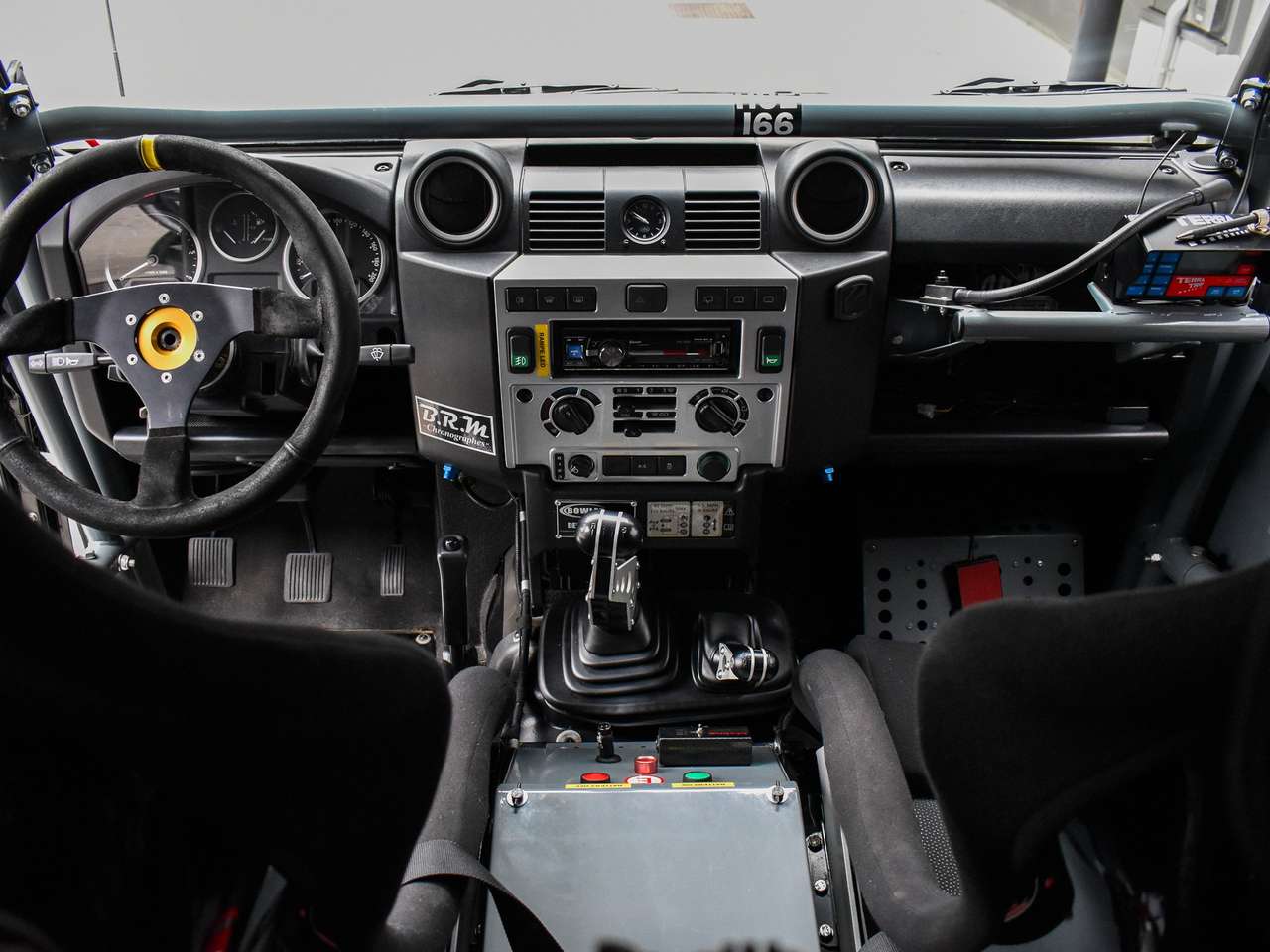 Land Rover Defender 90 / BOWLER CHALLENGE / Collectors Item — foto 22 van 25