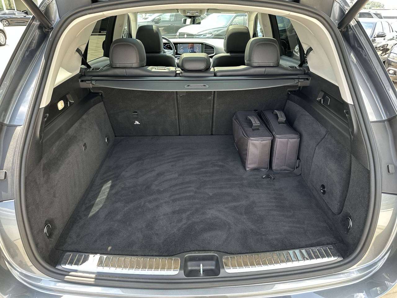Mercedes-Benz GLE 350 DE AMG Nigtpakket Pano dak Trekhaak — foto 13 van 25