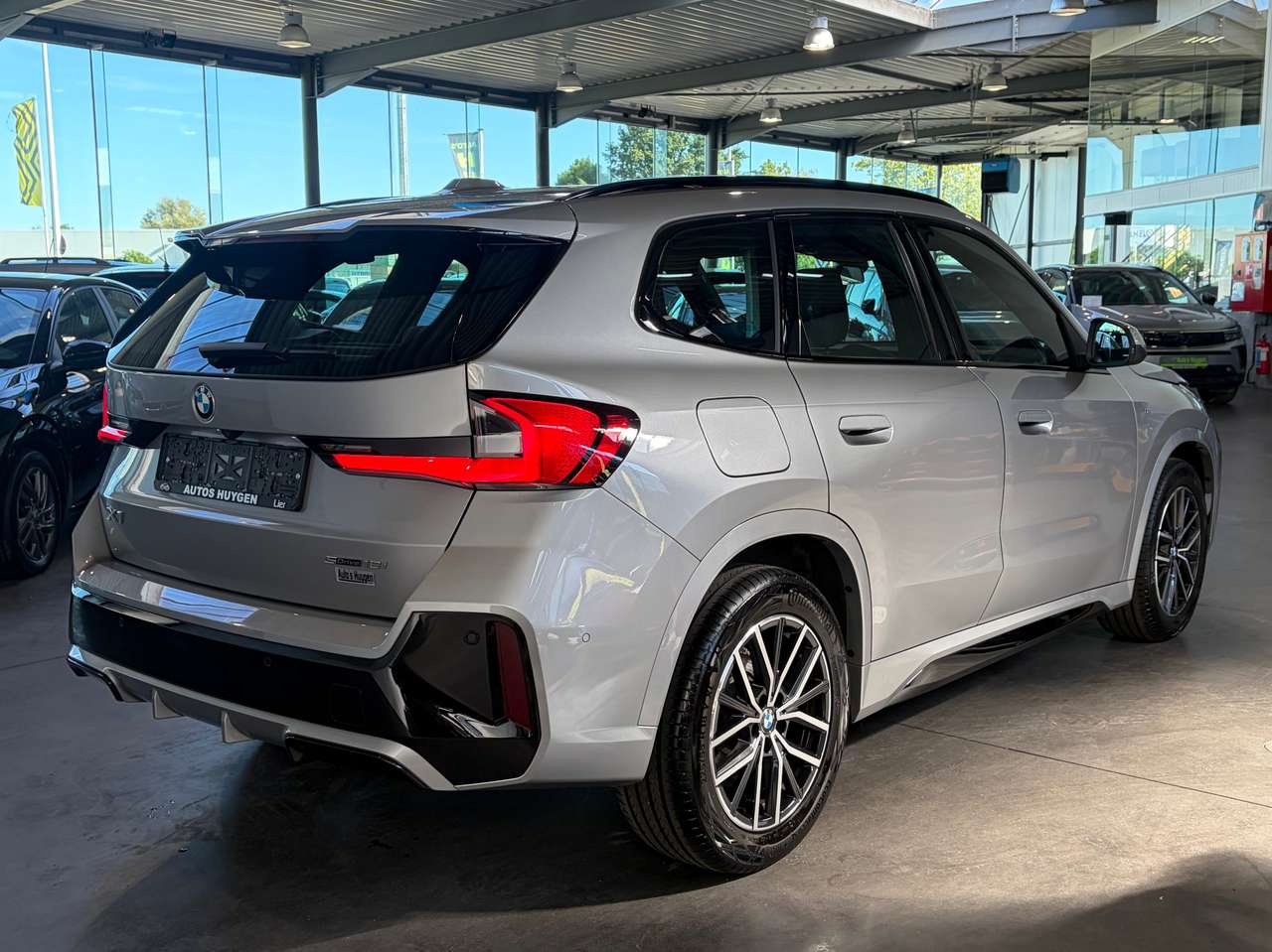 BMW X1 1.5iA sDrive18i M-Sport — foto 3 van 22