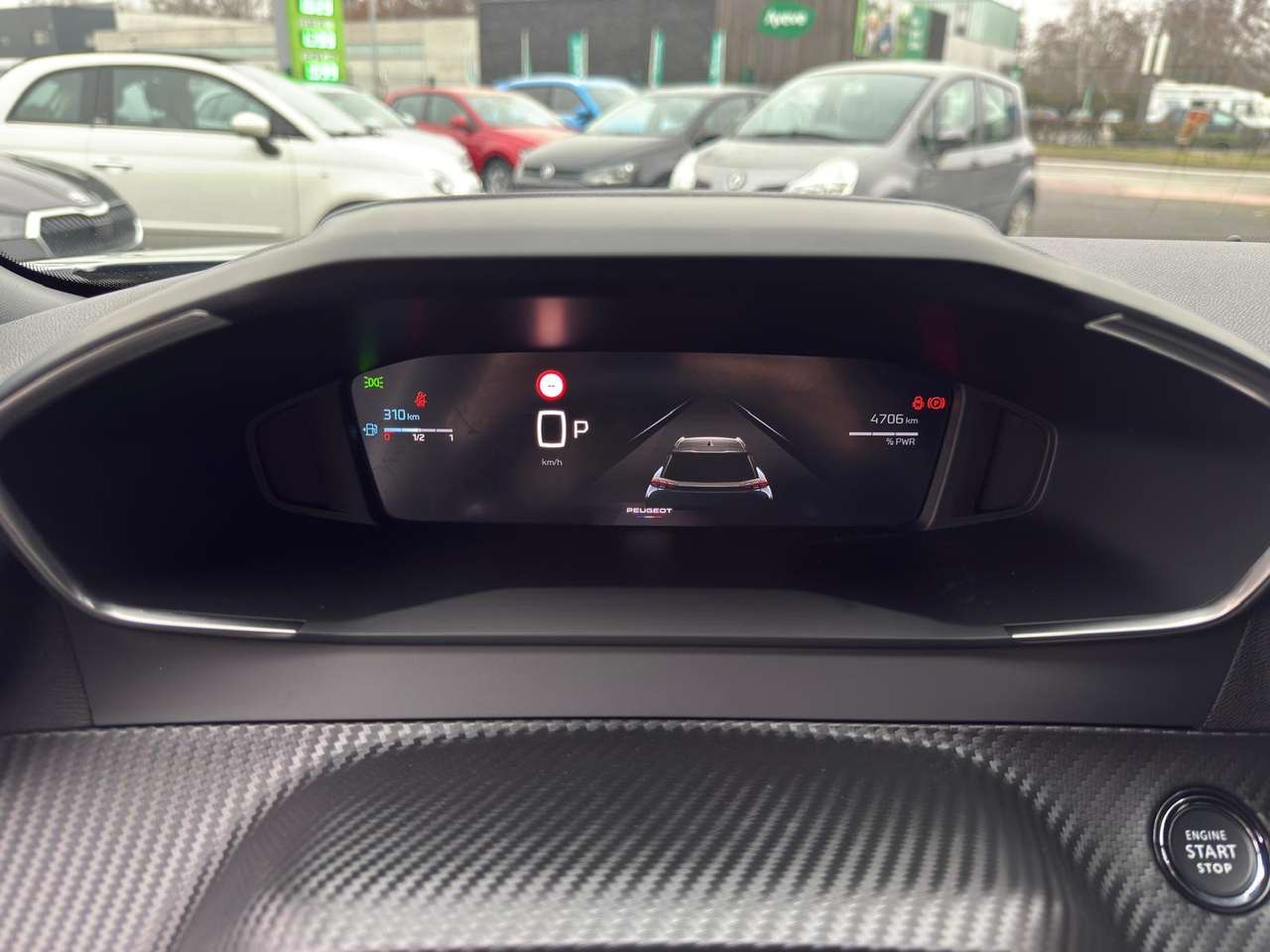 Peugeot 2008 12 Hybride Allure Automaat — foto 24 van 25