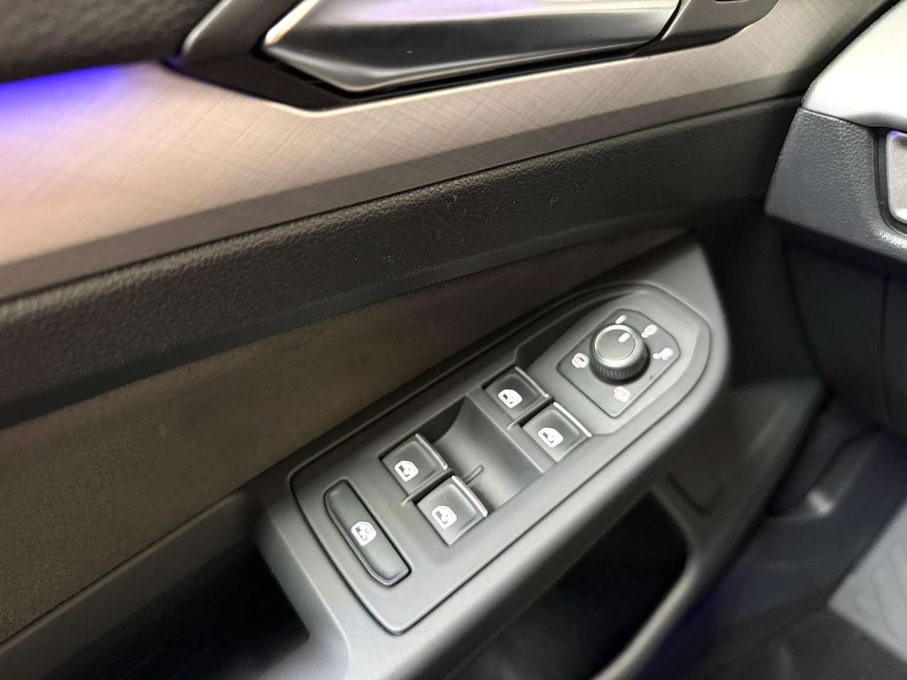 Volkswagen Golf 1.5 eTSI Life DSG LED*NAVI*PDC*CARPLAY*CAMERA*ACC*ALCANTRARA — foto 22 van 25