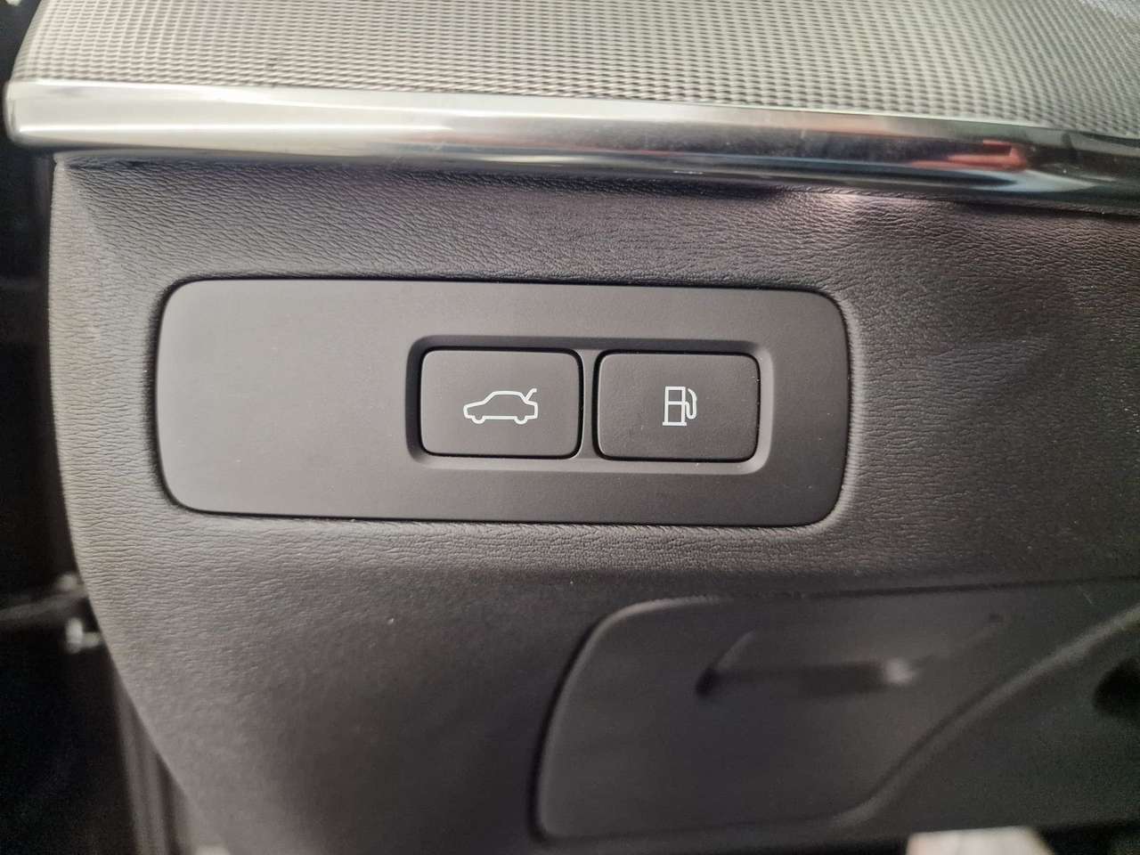 Volvo XC90 ULTIMATE PHEV 7 ZIT-LUCHTVERING-BOWERS & WILKINS — foto 18 van 20