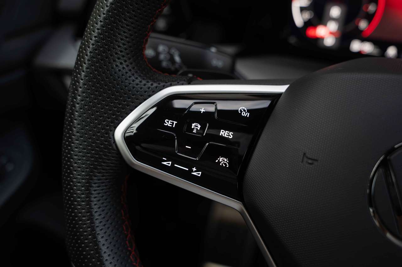 Volkswagen Golf GTI Clubsport PANO/AKRA/IQLIGHTS/H&K/HUD/MEMORY/CAMERA — foto 17 van 25