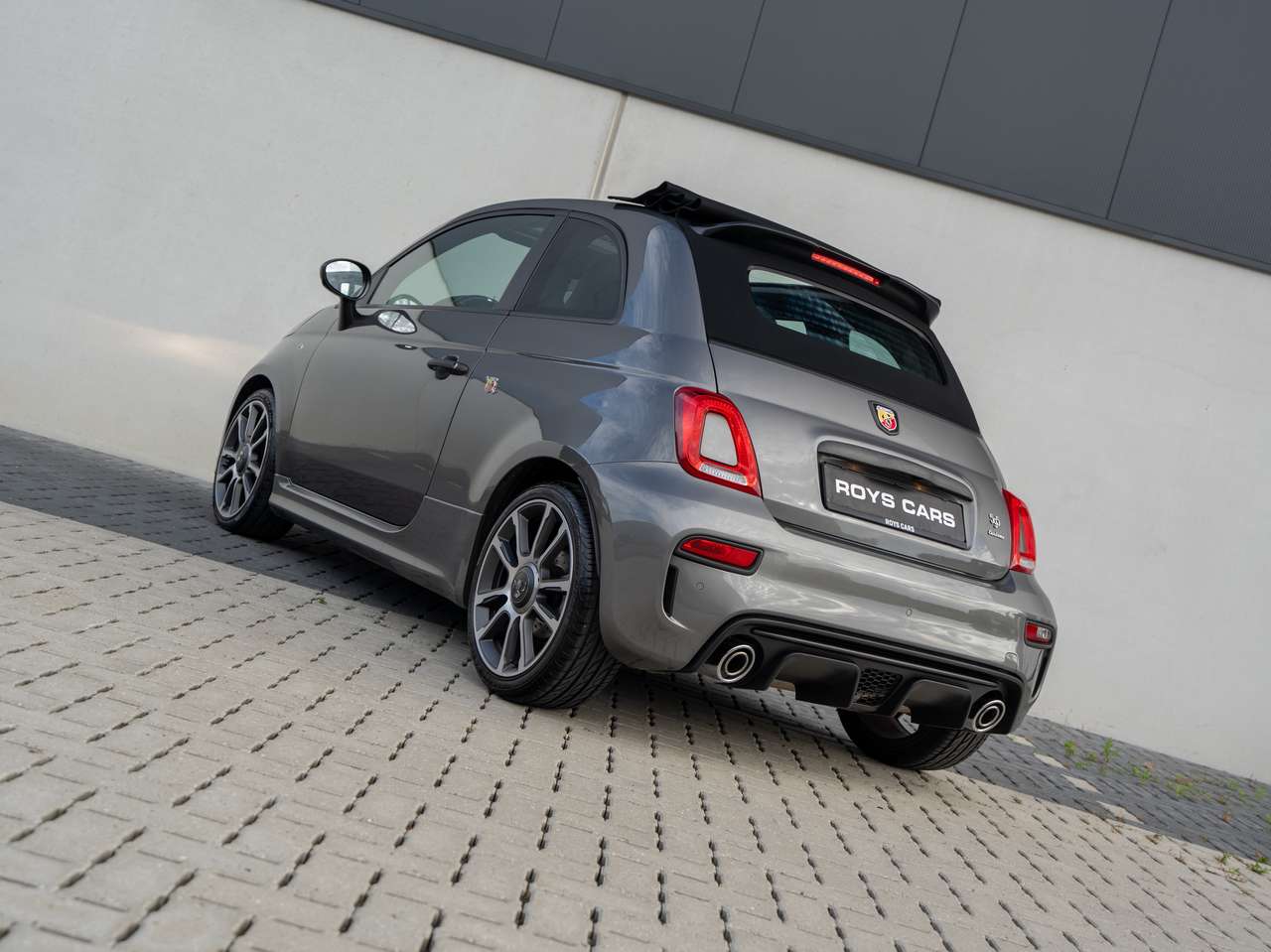 Abarth 595 Turismo 595C NEW CONDITION/BEATS AUDIO/PDC/NAVI/AIRCO/APPCONNECT — foto 10 van 25