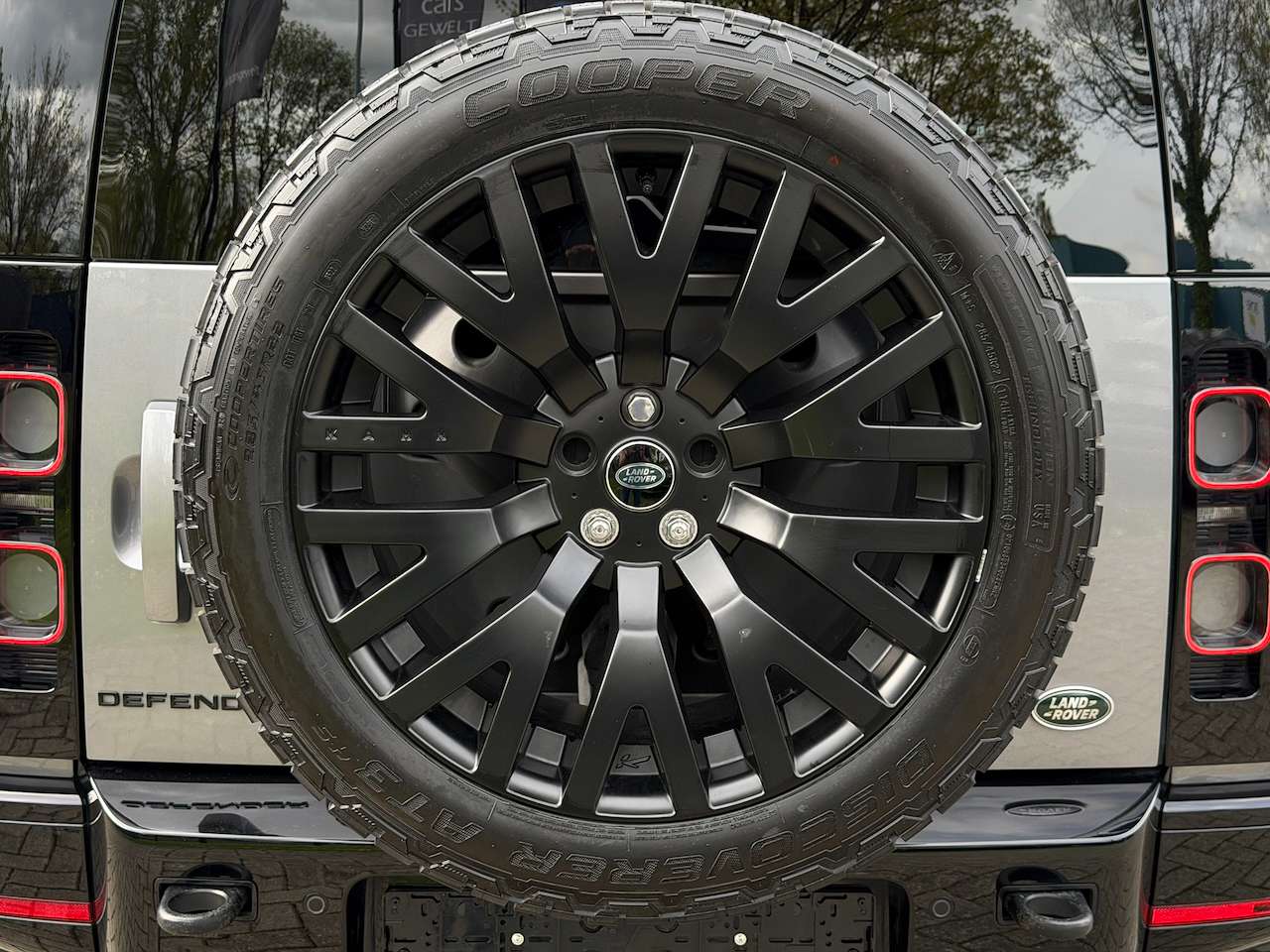 Land Rover Defender D300 KAHN PANO MERIDIAN 360°CAM VERWAMD EN GEVENTILEERD LEDER — foto 19 van 20