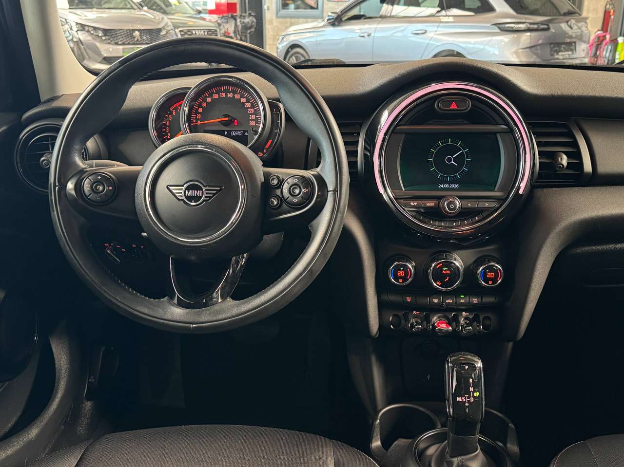 MINI One 1.5 Automaat met John Cooper velgen — foto 9 van 18