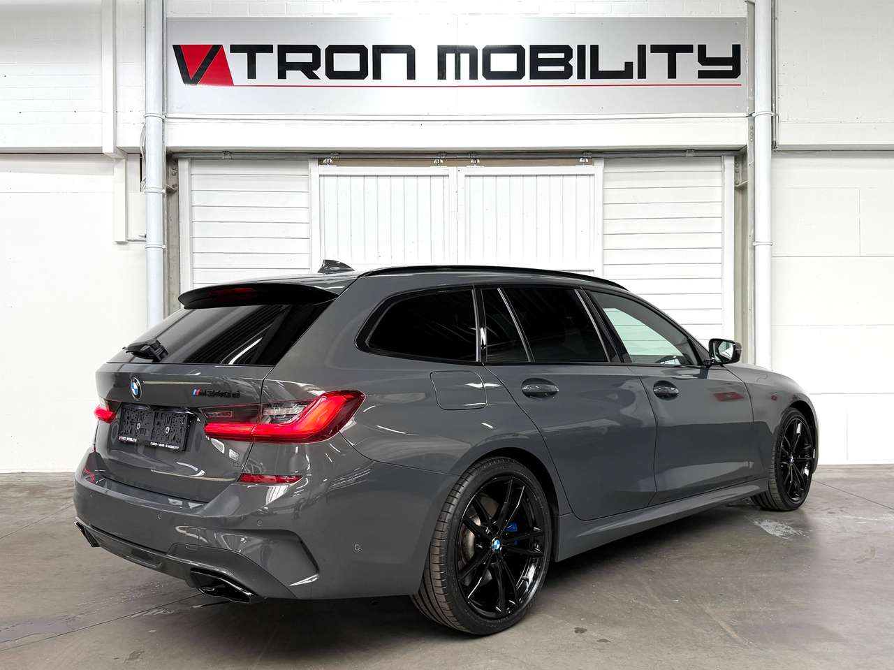 BMW 340 Touring M340d xDrive LICHTE VRACHT*M-SEATS*ACC*LASER*HEADUP*HARMANKARDON*360CAMERA — foto 4 van 25
