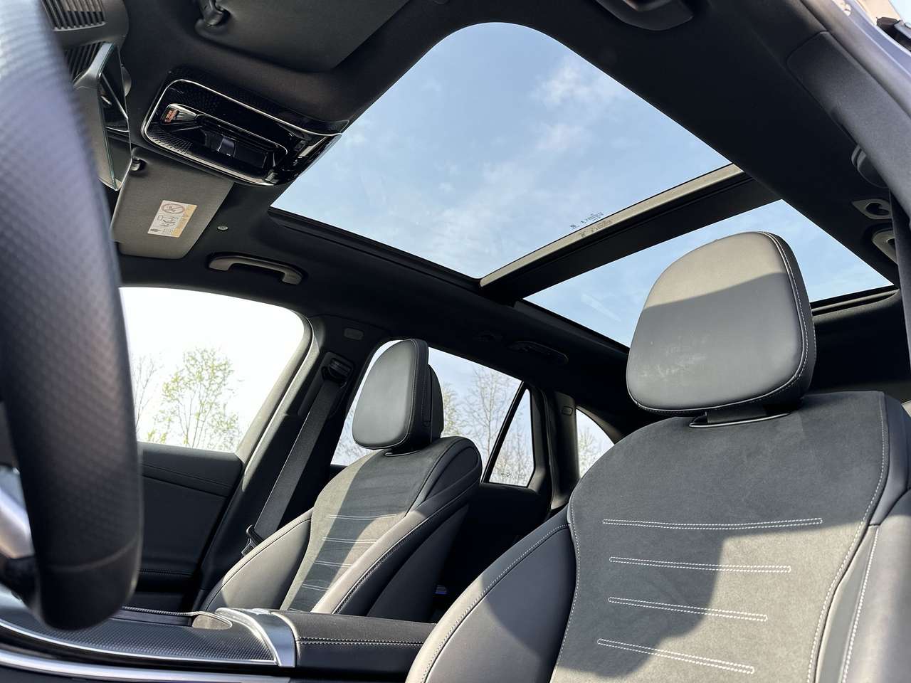 Mercedes-Benz GLC 300 E PHEV AMG Line (230 kW) Pano Dak Distronic Night — foto 13 van 19