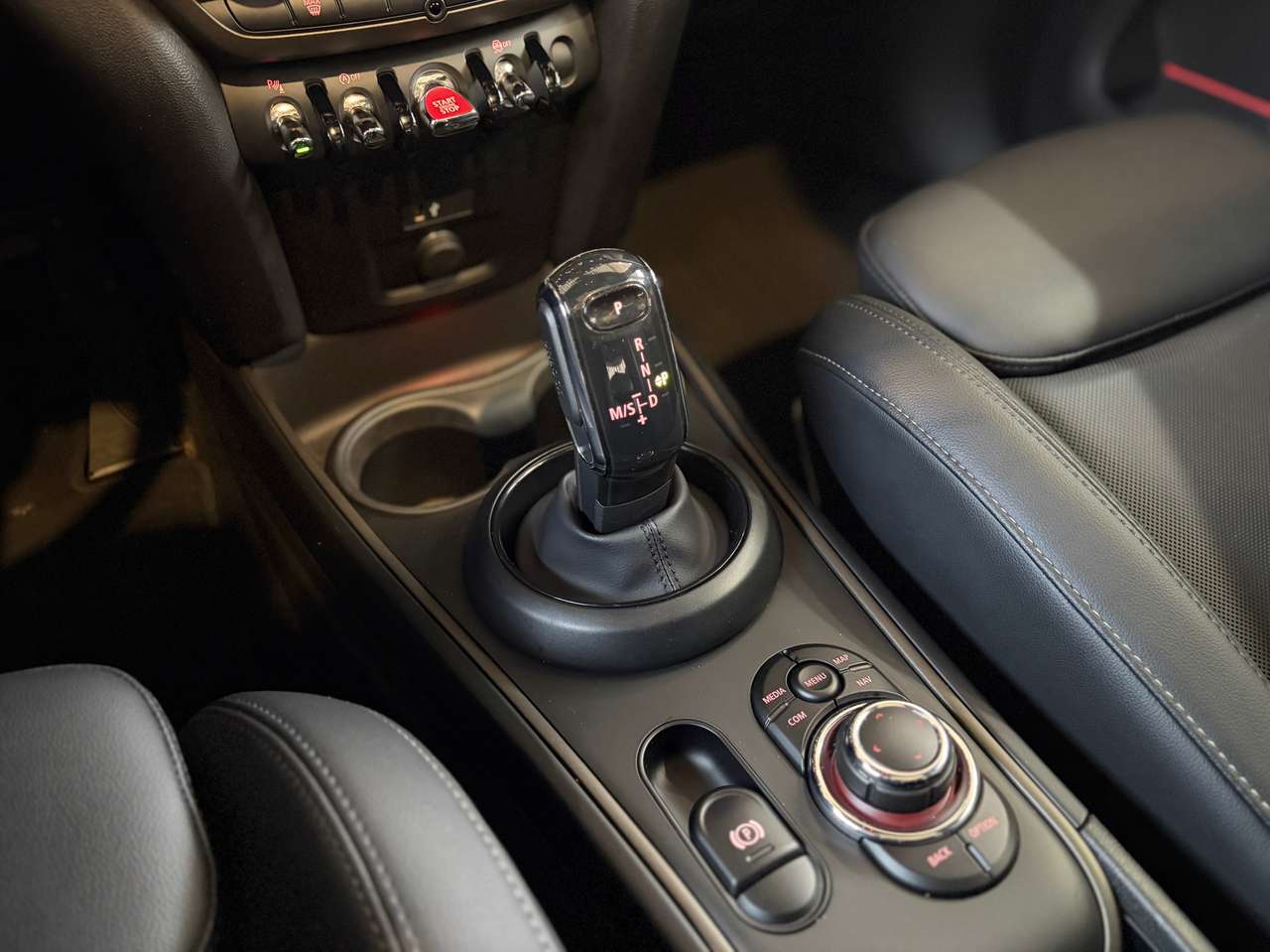 MINI One Countryman 'Northwood Edition' met open dak! — foto 10 van 19