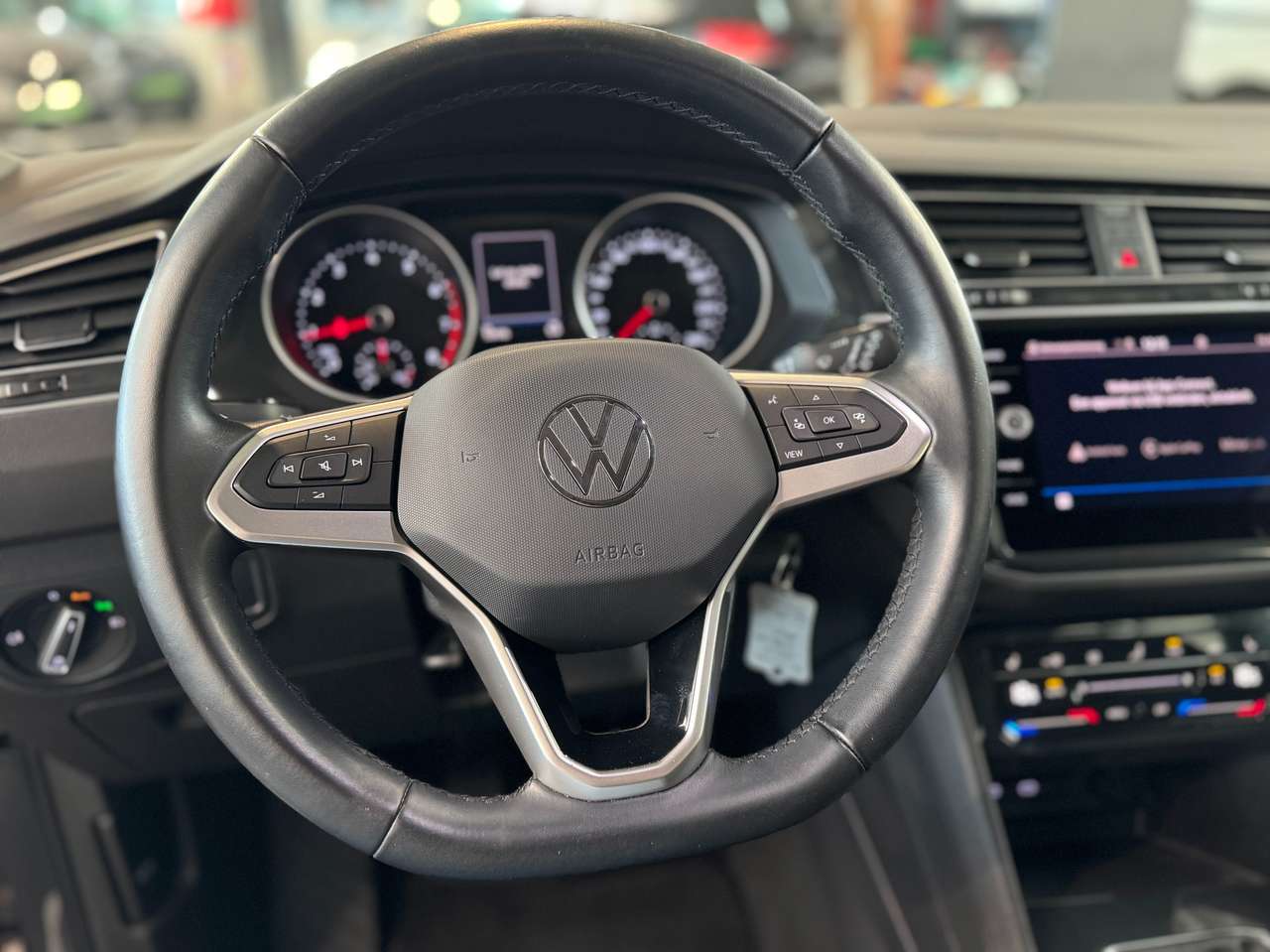 Volkswagen Tiguan 1.5 TSI Life Navigatie / Camera / DAB — foto 16 van 17