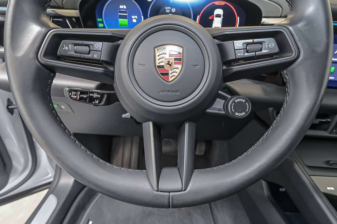 Porsche Macan Porsche Macan 4 – Performance Battery Plus – 22” Macan Sport – Luchtvering – Achterasbesturing – InnoDrive — foto 12 van 25