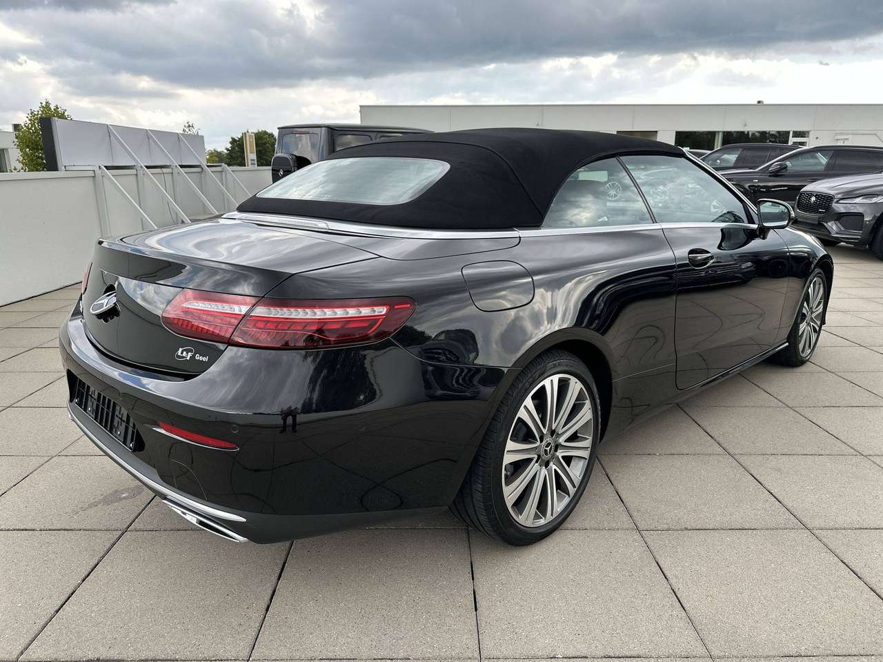 Mercedes-Benz E 200 Cabriolet E 200 (EU6d-TEMP) Leder smartphone integratie sfeerverlichting — foto 16 van 17