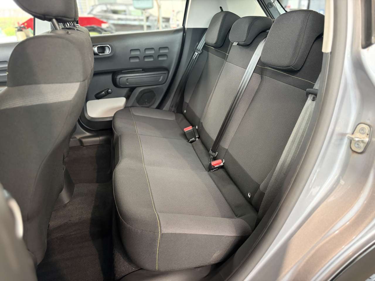 Citroen C3 1.2 Feel S Navigatie / Apple Carpay / DAB — foto 6 van 15