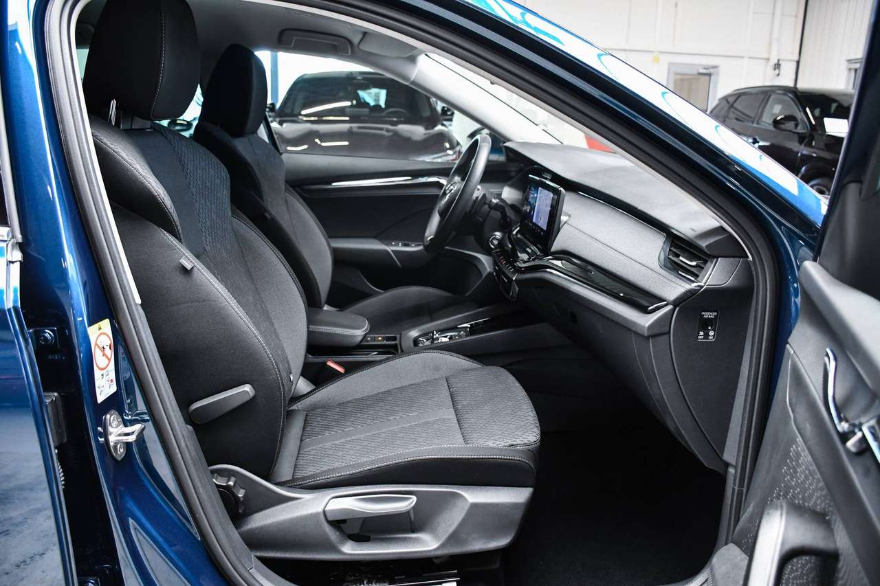 Skoda Octavia Octavia SW 1.0 TSI eTec MHEV DSG - NAVIGATIE / CAMERA / SMARTLINK / ACC / PDC — foto 6 van 20