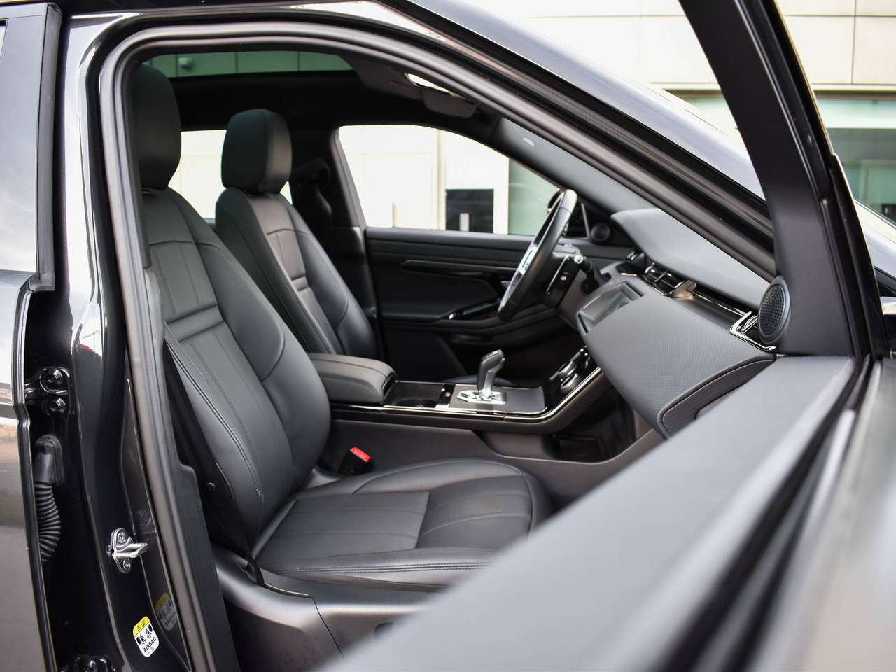 Land Rover Range Rover Evoque P300e R-DYNAMIC S - PHEV - AWD — foto 23 van 25