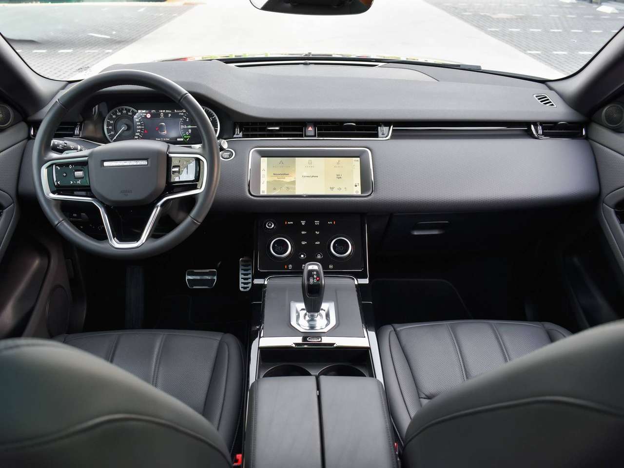 Land Rover Range Rover Evoque P300e R-DYNAMIC S - PHEV - AWD — foto 14 van 25