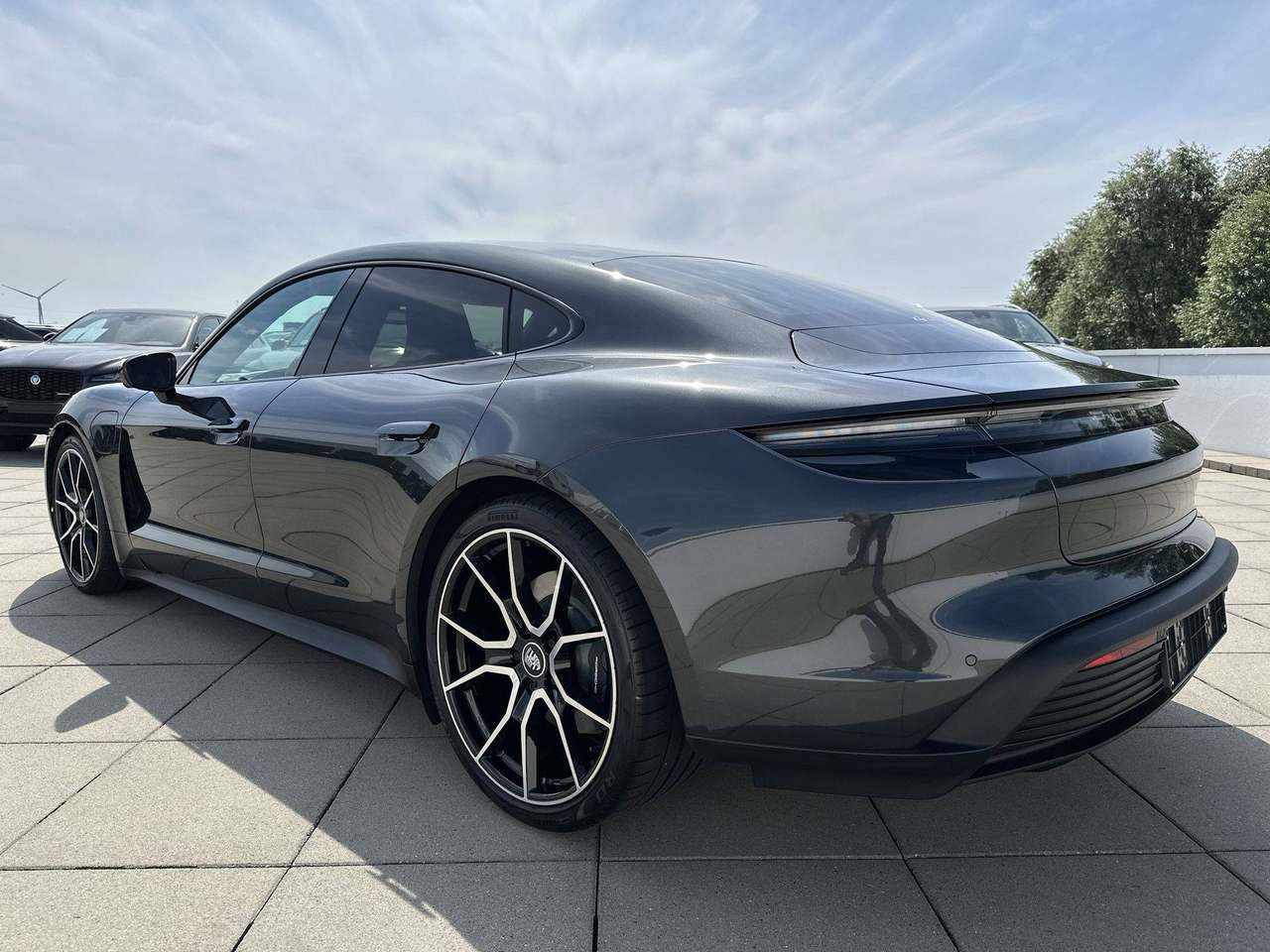 Porsche Taycan Luchtvering Sport Chrono Performance Battery Plus Adapt. comfortstoelen — foto 8 van 18