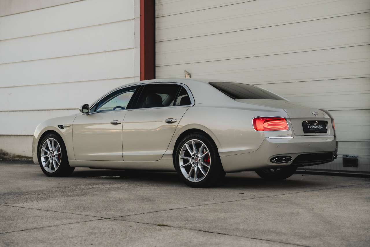 Bentley Flying Spur 4.0 V8 S - Mulliner Spec. - Bentley Historie — foto 15 van 25
