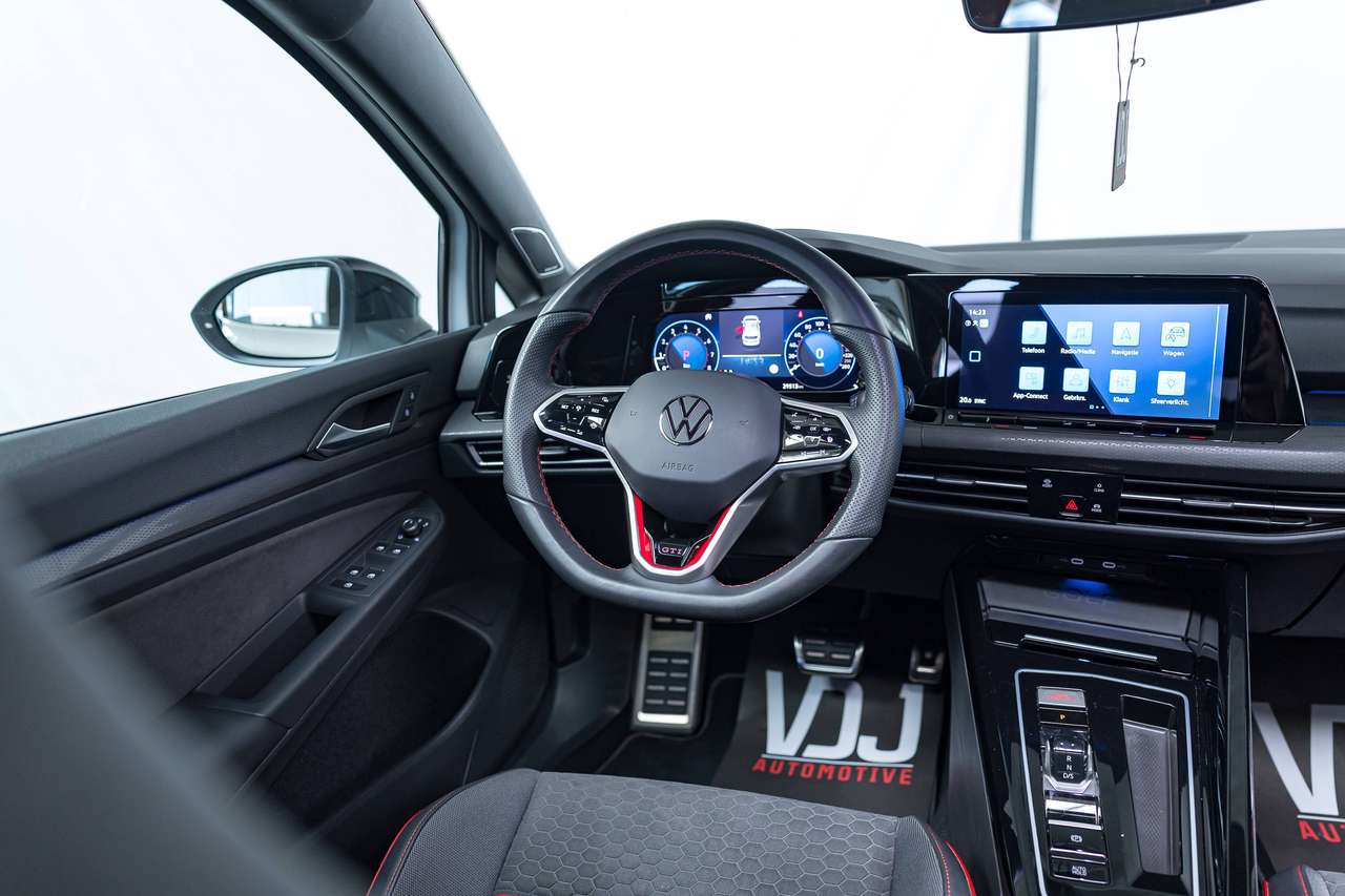 Volkswagen Golf GTI CLUBSPORT|AKRAPOVIC|PANO|HEAD-UP|HARMAN-KARDON|IQLIGHTS|ALCANTARA|HEATEDSEATS|KEYLESS|ACC|LA|GARANTIE| — foto 18 van 25