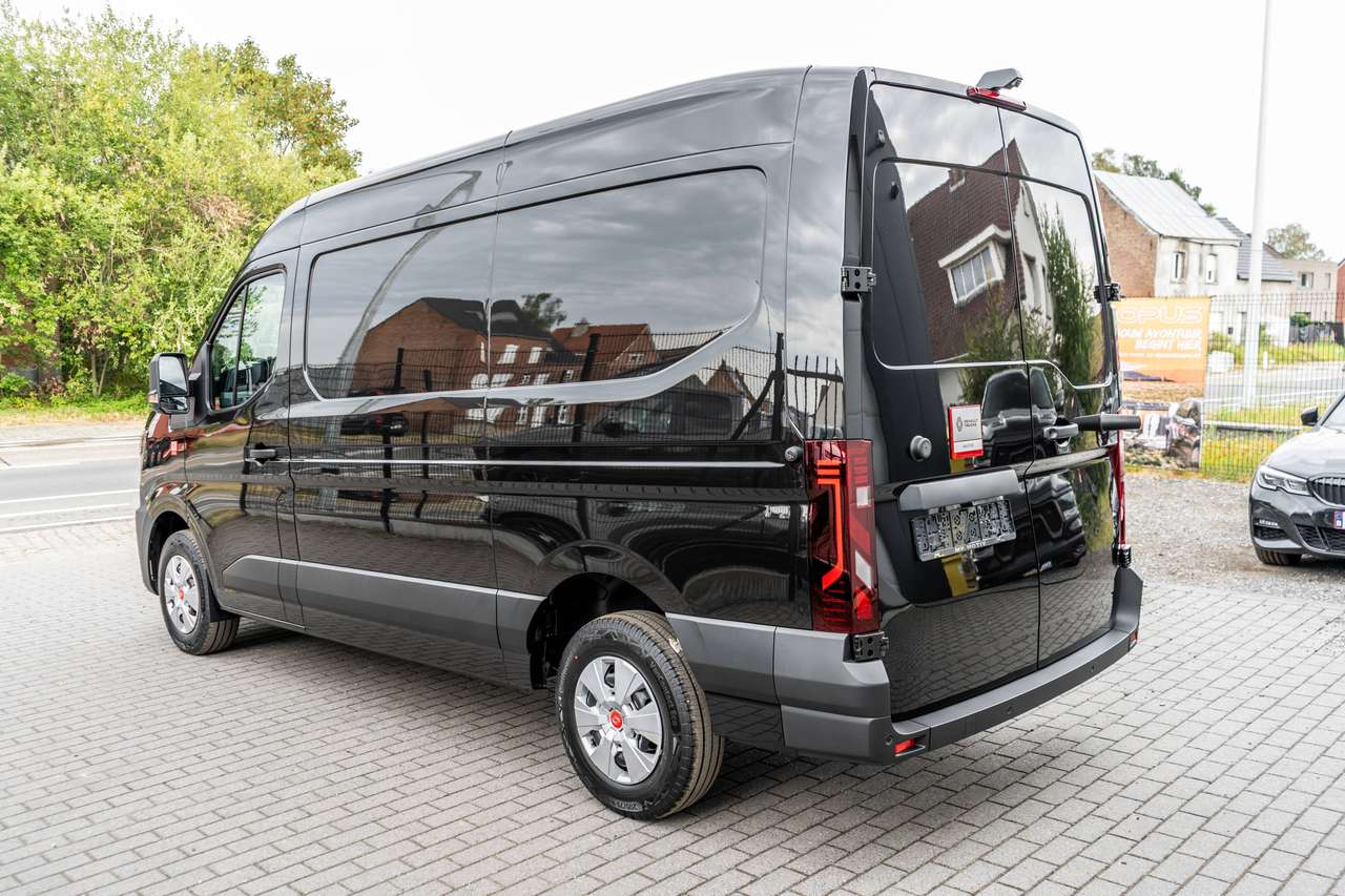 Renault Master 2.0dCi L2H2 - Automaat - Navigatie - 34.700excl — foto 6 van 17