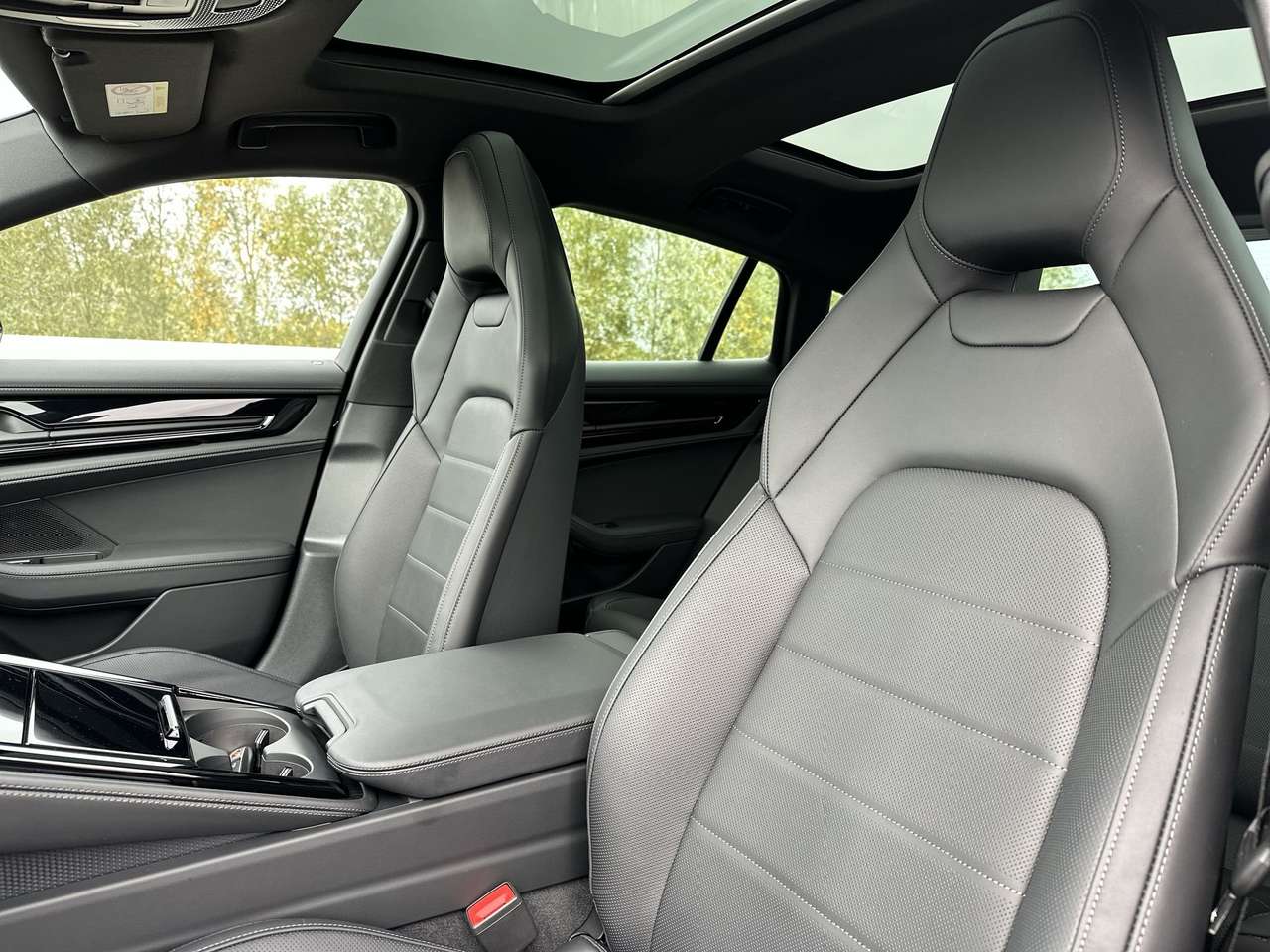 Porsche Panamera 4 E-Hybrid CATALOGUSPRIJS : 161.913 EURO!!! - 10%/FULL FULL!!PANODAK/BOSE/CRUISE CTR — foto 14 van 15