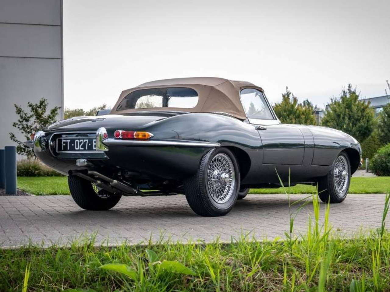 Jaguar E-Type 4.2 Cabrio — foto 9 van 25