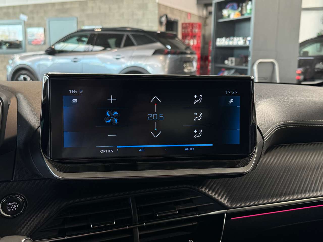 Peugeot 208 1.2 PureTech GT Automaat — foto 15 van 17
