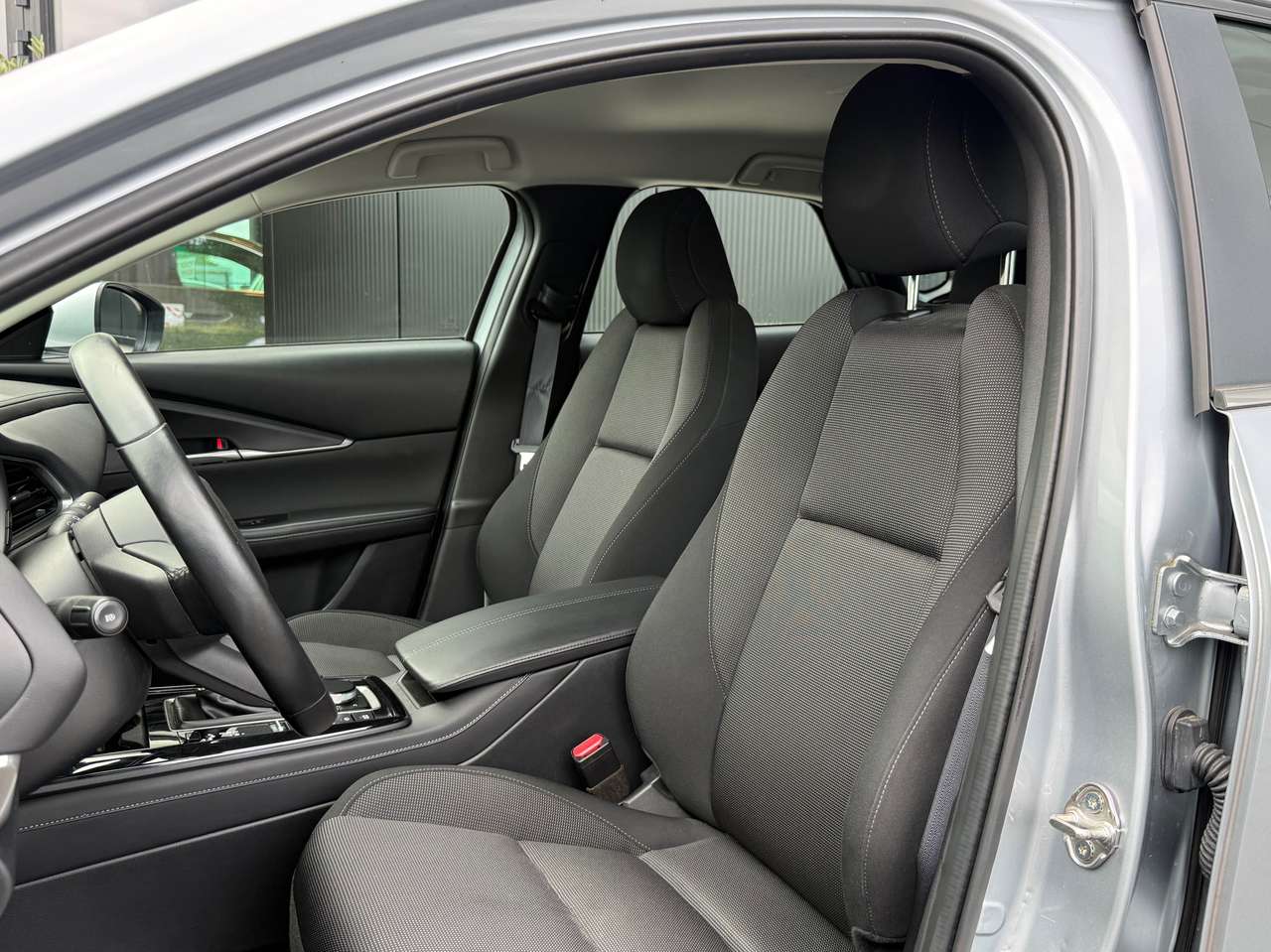Mazda CX-30 2.0i SKYACTIV-G MHE Hakoné — foto 8 van 21