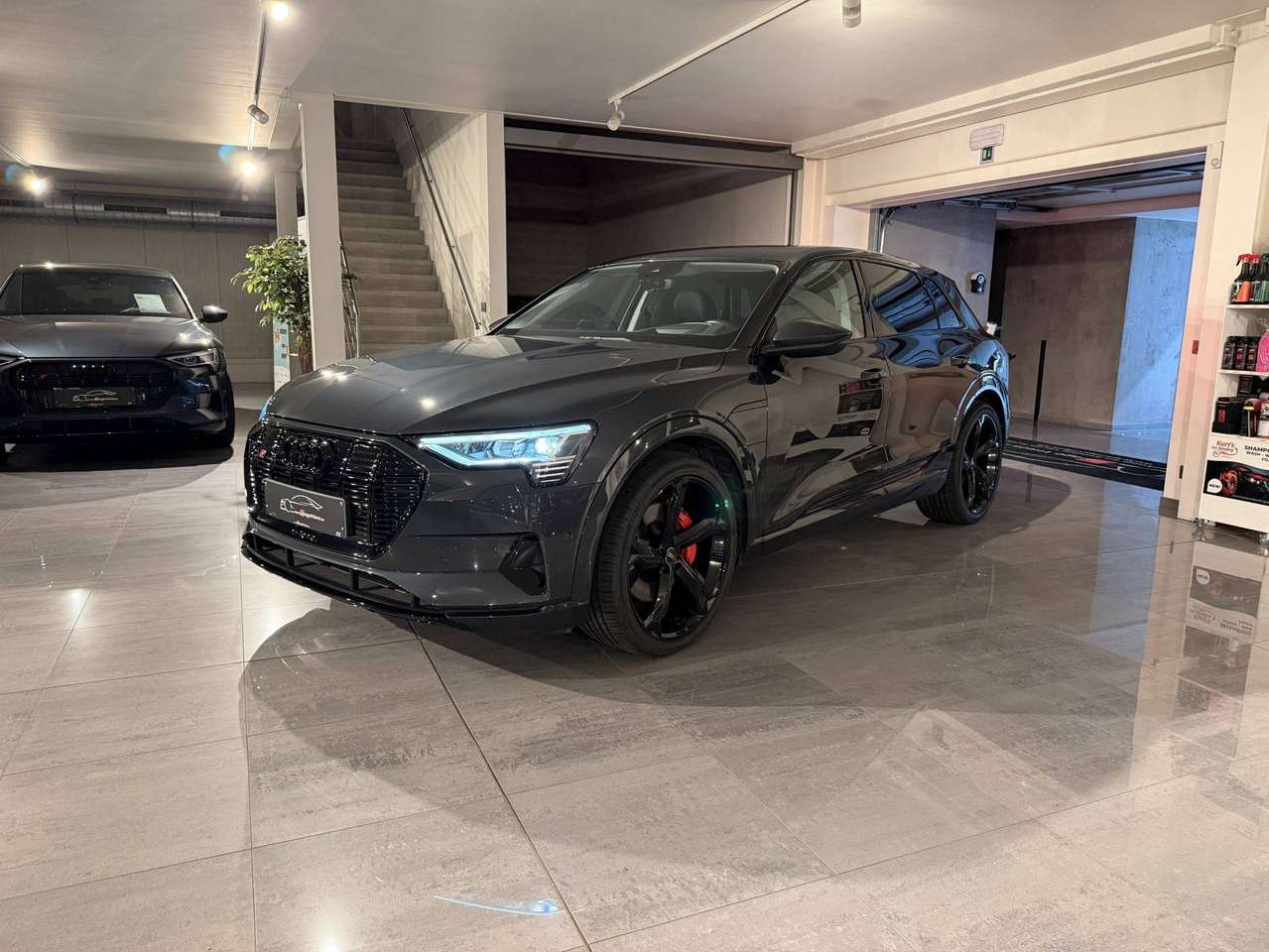 Audi Q8 e-tron SOLD BIJ GARAGE VRIENS YVES BV!!!! — foto 18 van 23