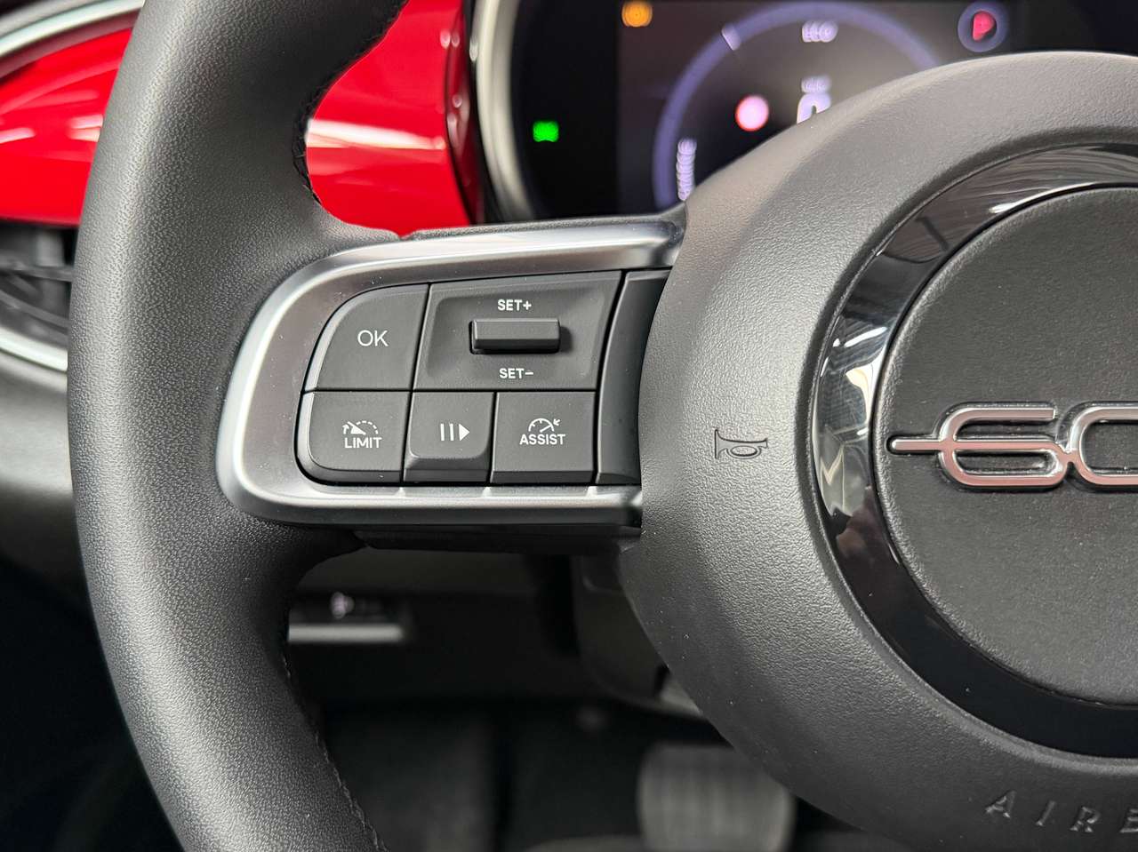 Fiat 600e e-600 54 kWh Red SOH 95% CARPLAY/ANDROID-AUTO*DAB*NAVI*CRUISE CONTROL*LANE ASSIST*PDC — foto 20 van 25