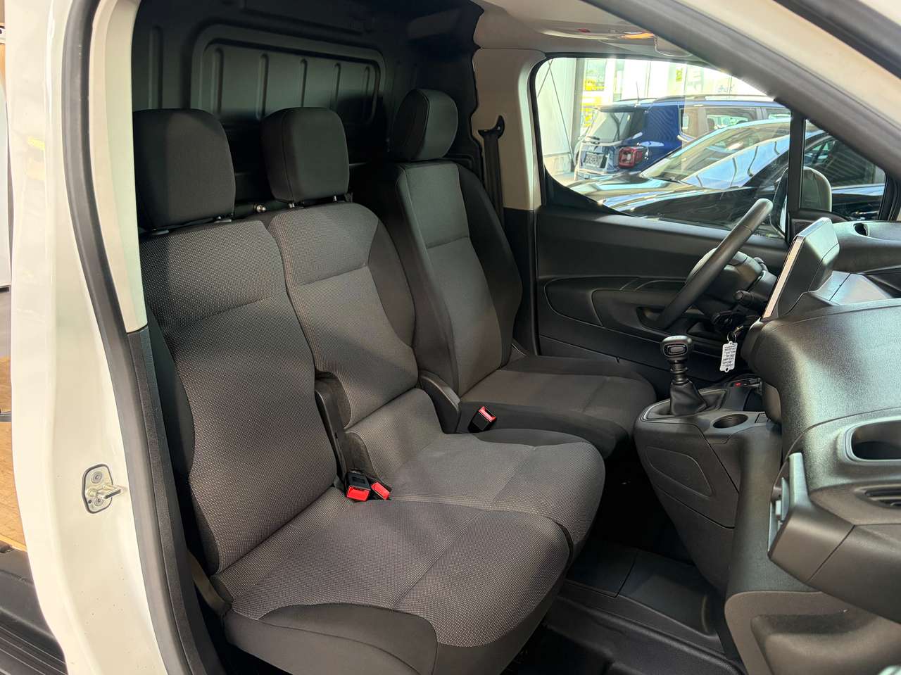 Citroen Berlingo 1.2 PureTech M Light Control S/S — foto 8 van 18