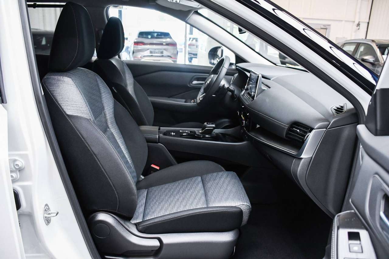 Nissan X-Trail X-Trail 1.5 T MHEV Accenta 7pl. X-tronic - NAVIGATIE SMARTLINK / CAMERA / ACC / BLIS / PDC — foto 6 van 21