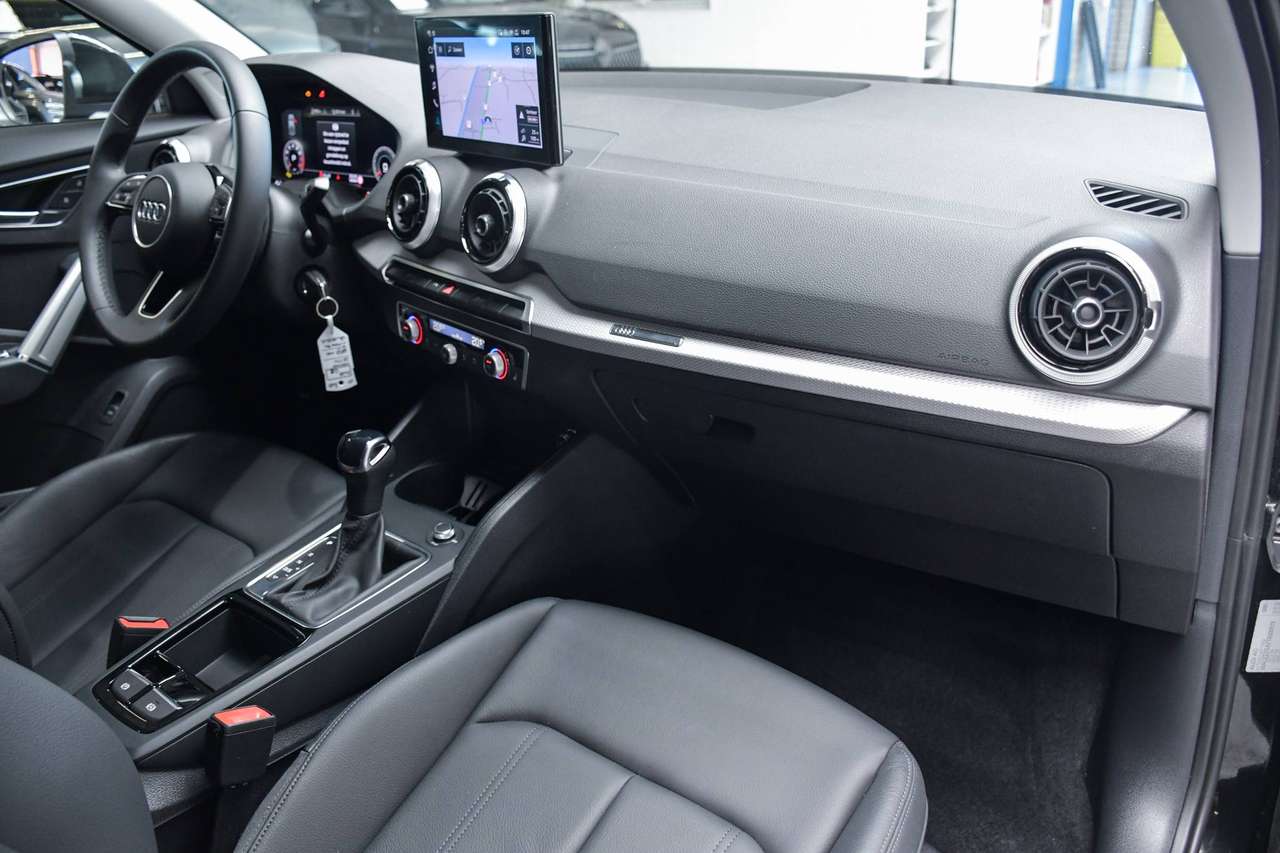 Audi Q2 Q2 35 TFSI S-Line Automaat - LEDER / NAVIGATIE / SMARTLINK / CAMERA / PDC — foto 7 van 20