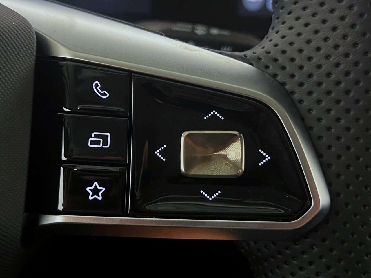 MG HS Hybrid+ 1.5 LEDER/NAVI/LED / 360° — foto 10 van 24