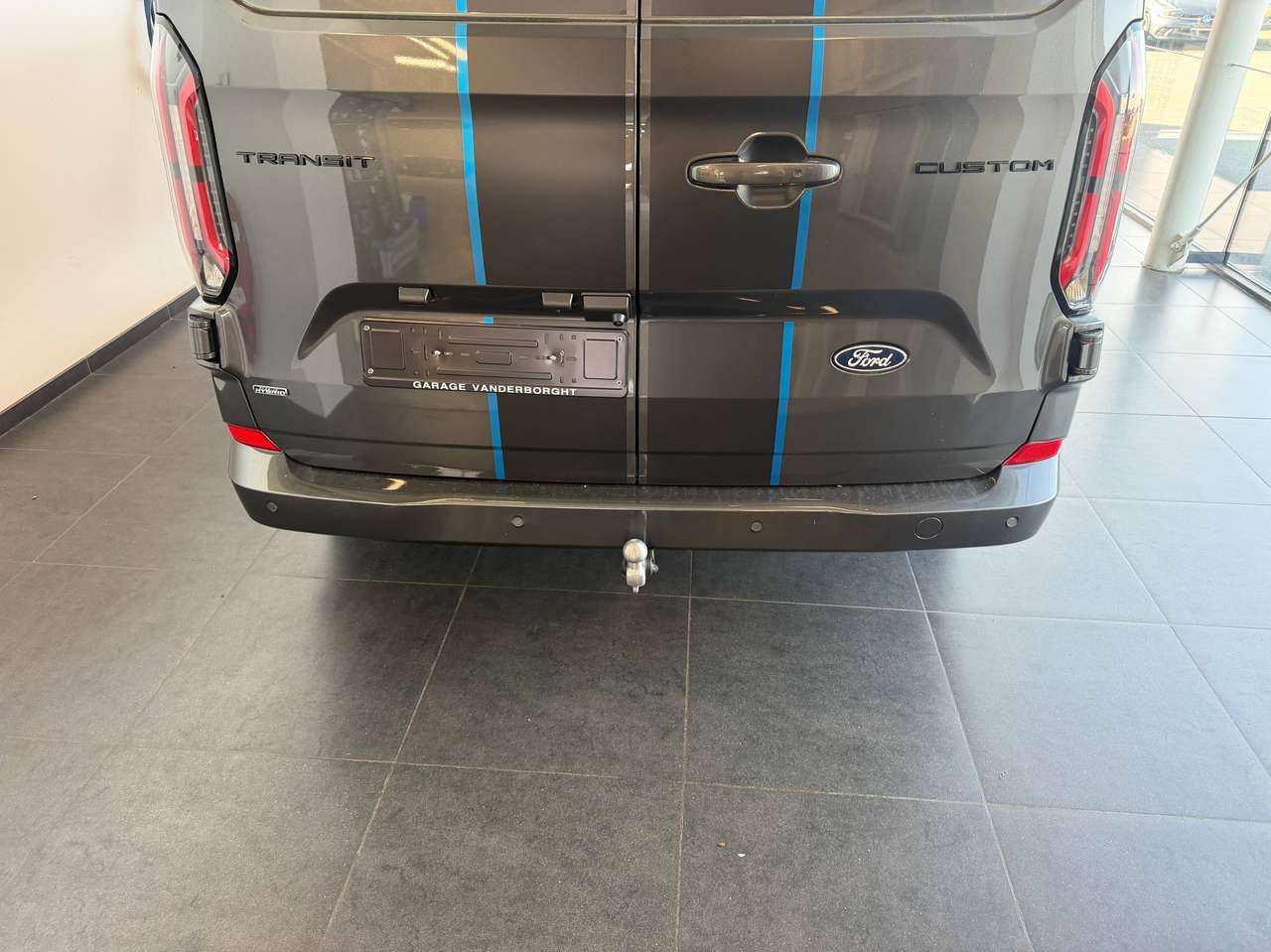 Ford Transit Custom MULTI-USE L2 SPORT PHEV 5 ZIT NIEUW OKM 45400+BTW — foto 7 van 21