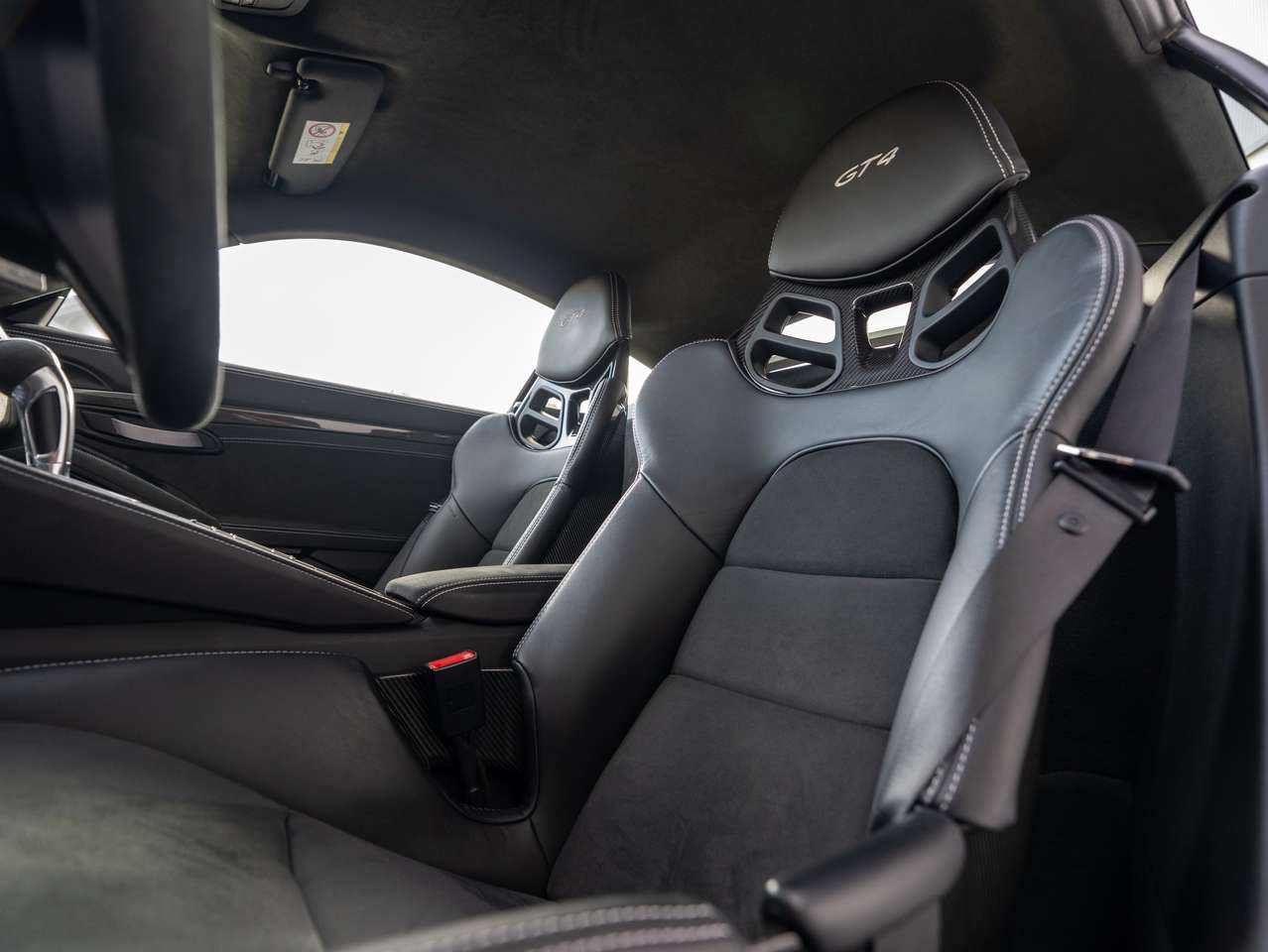 Porsche 718 Cayman GT4 4.0i PDK — foto 18 van 25