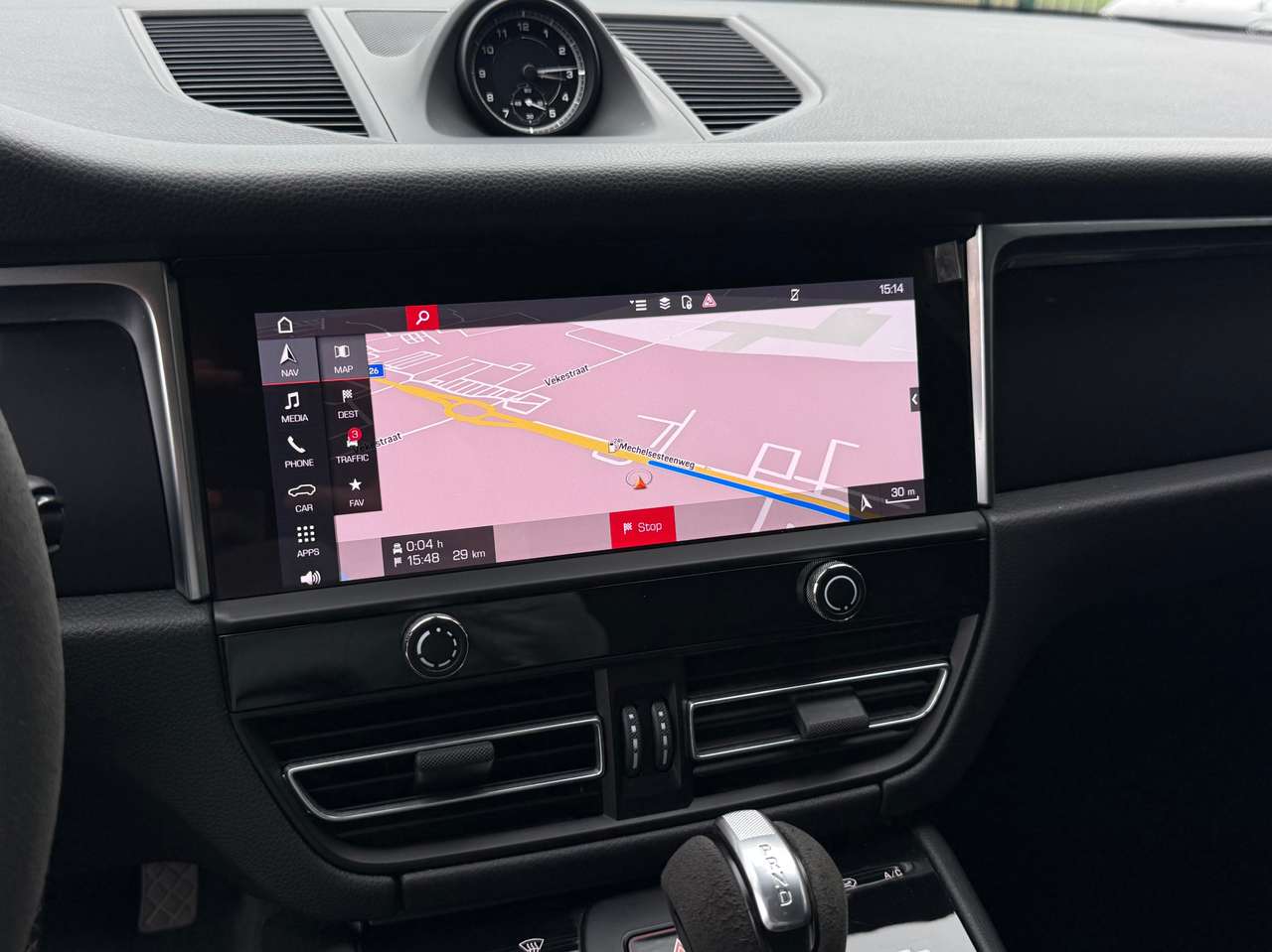 Porsche Macan Macan l GTS Look l 18-Ways l Pano — foto 17 van 23