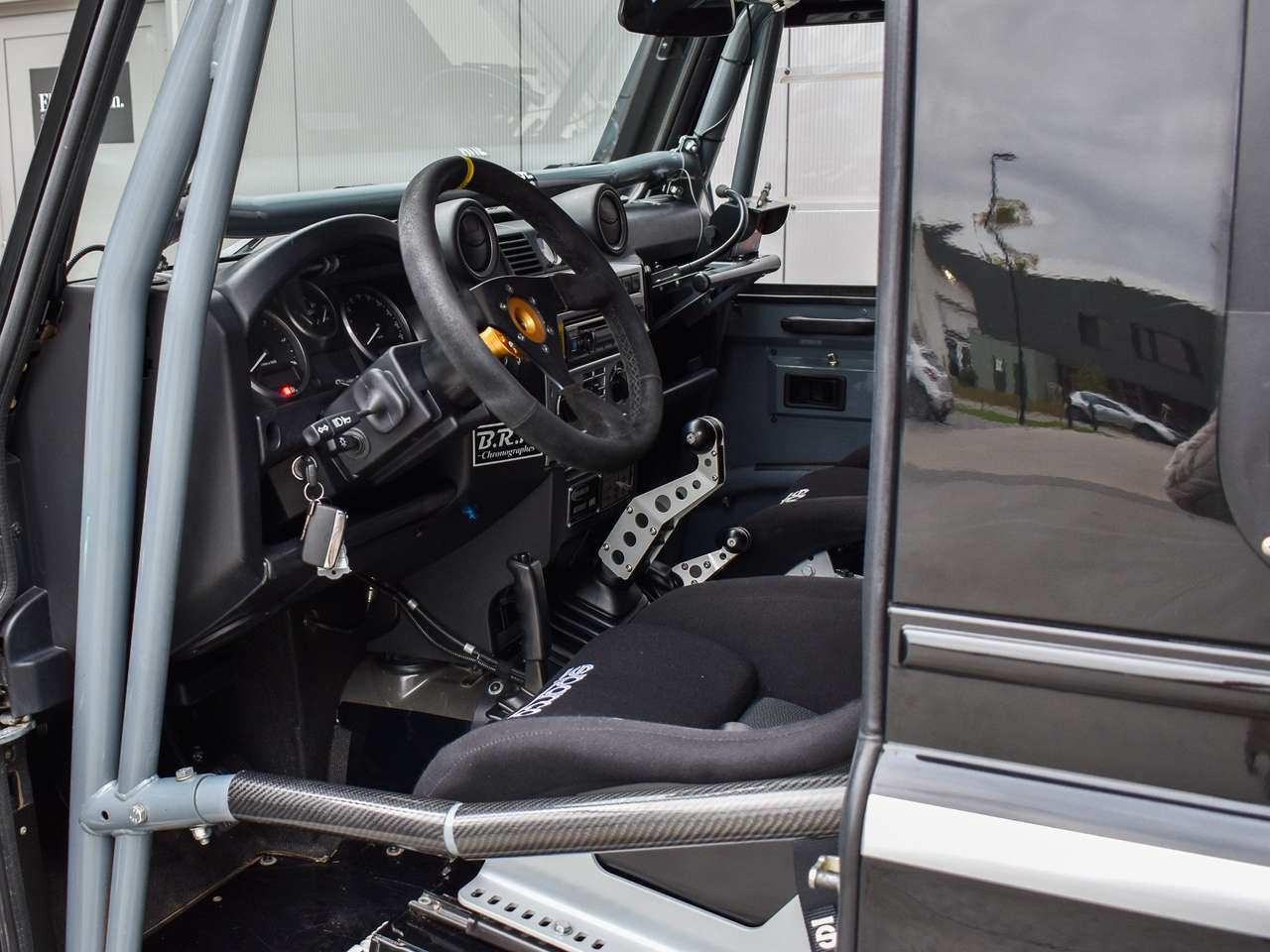 Land Rover Defender 90 / BOWLER CHALLENGE / Collectors Item — foto 18 van 25