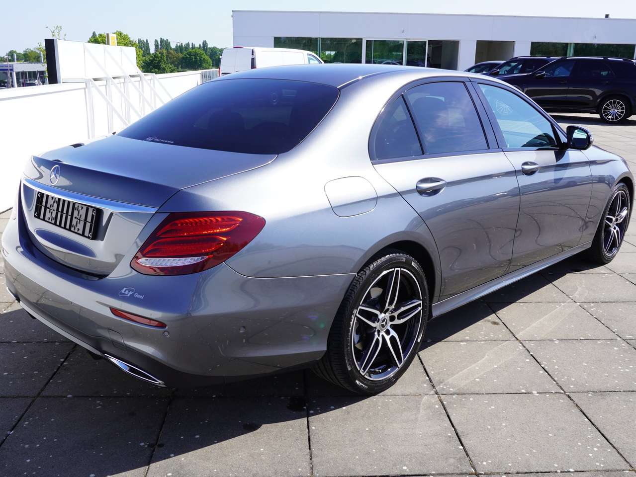 Mercedes-Benz E 220 d AMG/360 CAM/NIGHT PAK/COMAND ONLINE/9G-TRON/LED — foto 3 van 12