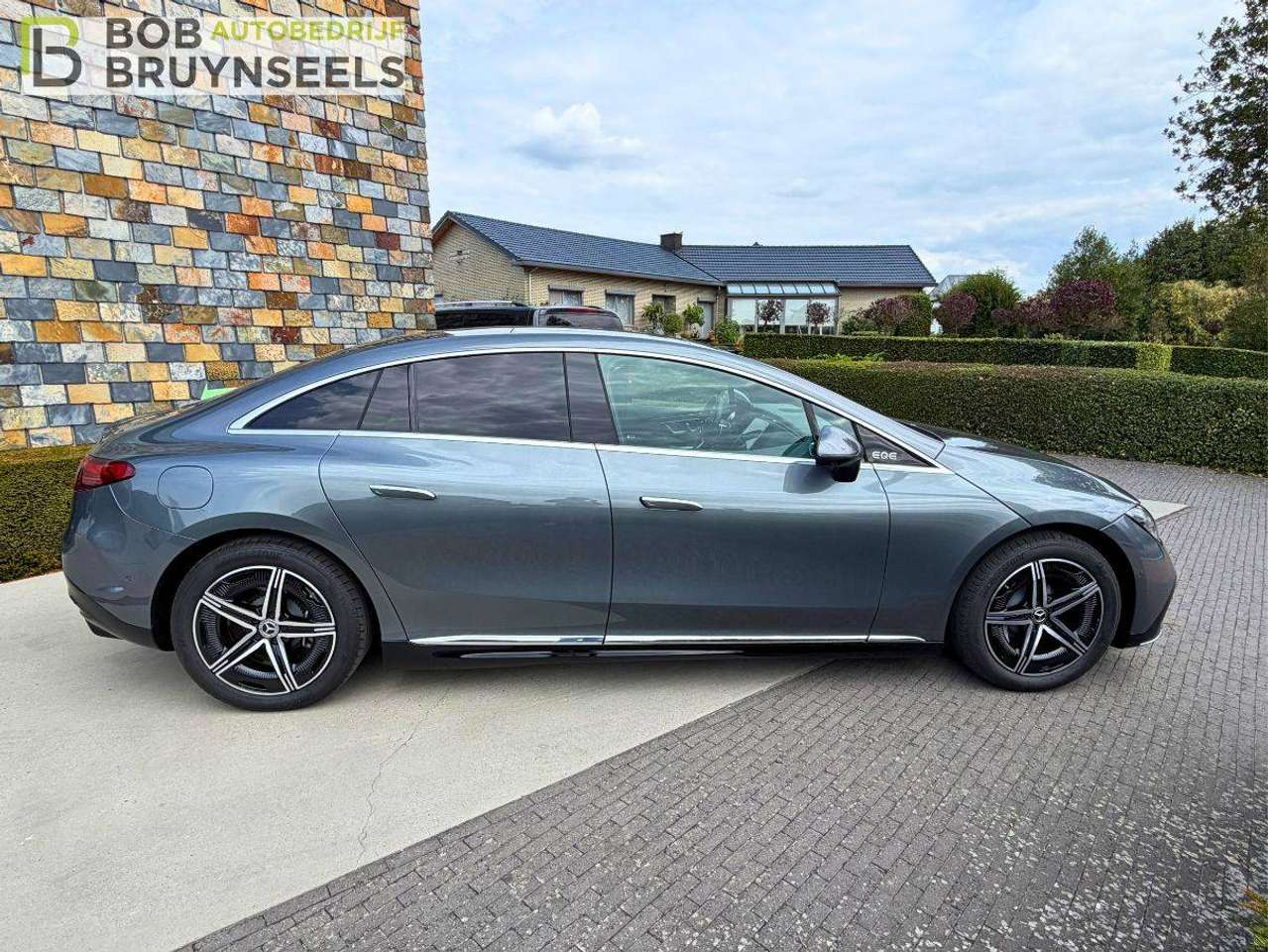 Mercedes-Benz EQE 300 Amg line - Digital light – Panormadak – Trekhaak – Burmester Sound System – Memorypack – Distronic – 360°camera – Head Up — foto 7 van 25