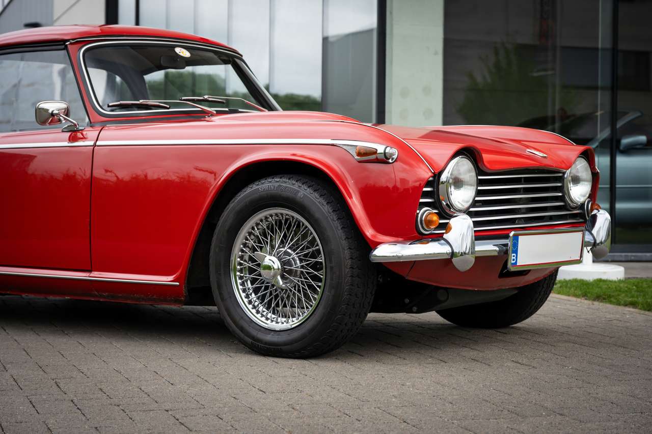Triumph TR5 PI  EU model  with surrey top — foto 11 van 25